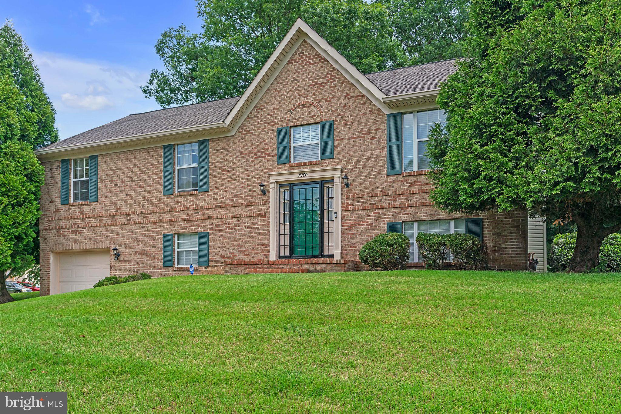 8700 MOUNT CLAIR COURT
