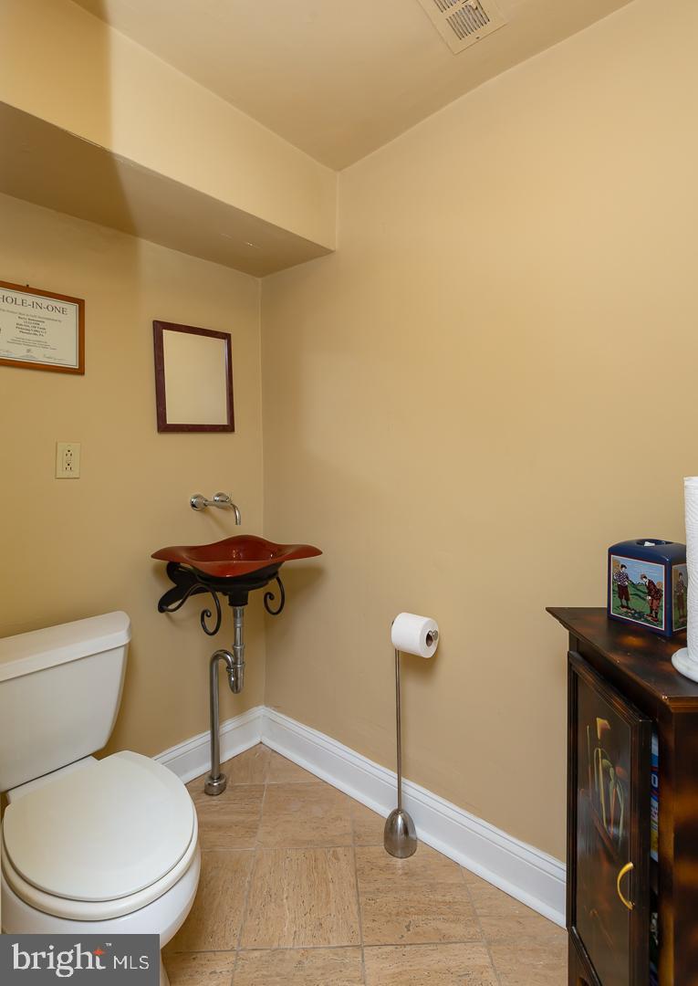 WYNNEWOOD PARK - Residential