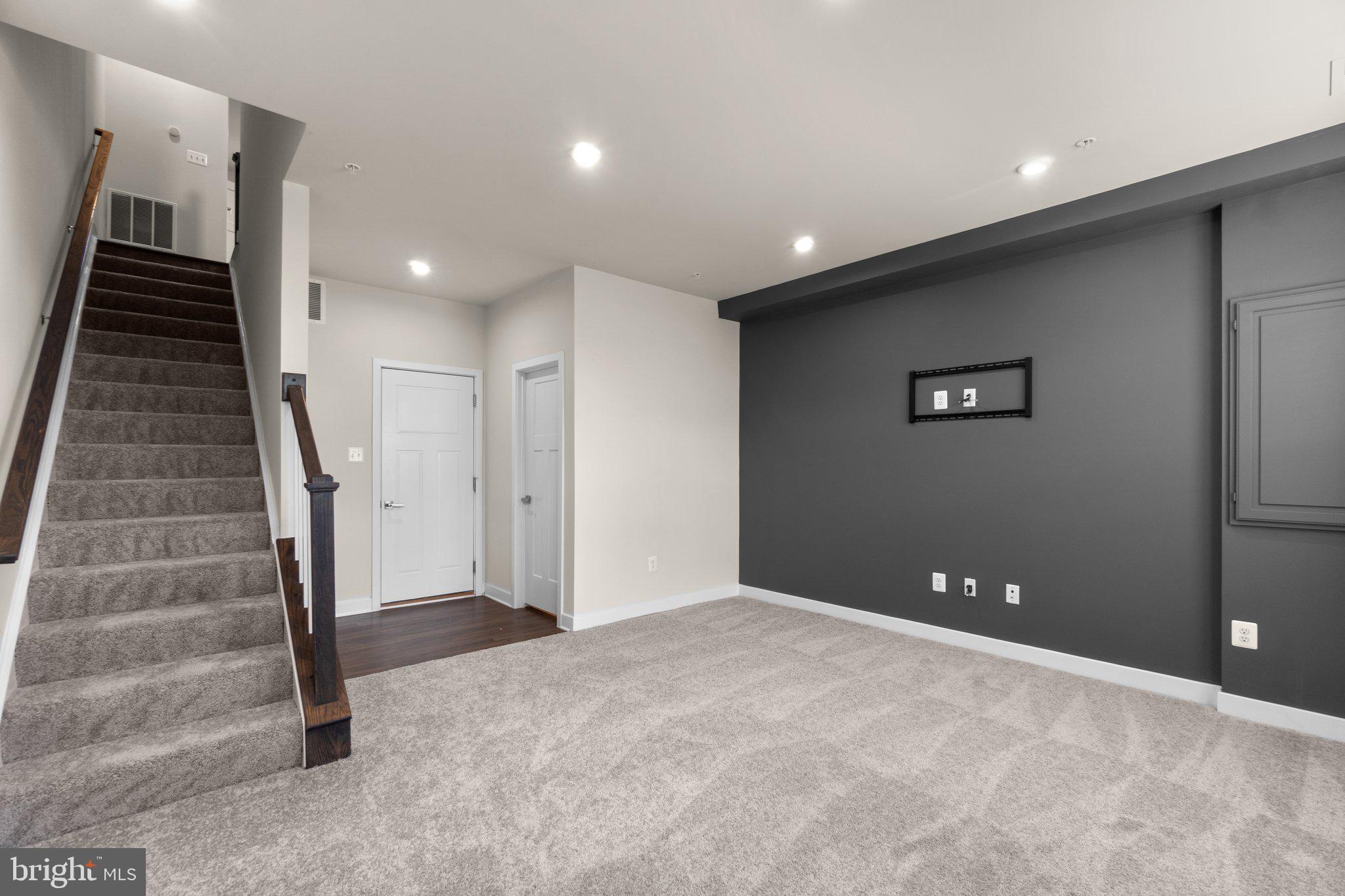 BALLENGER RUN - Residential