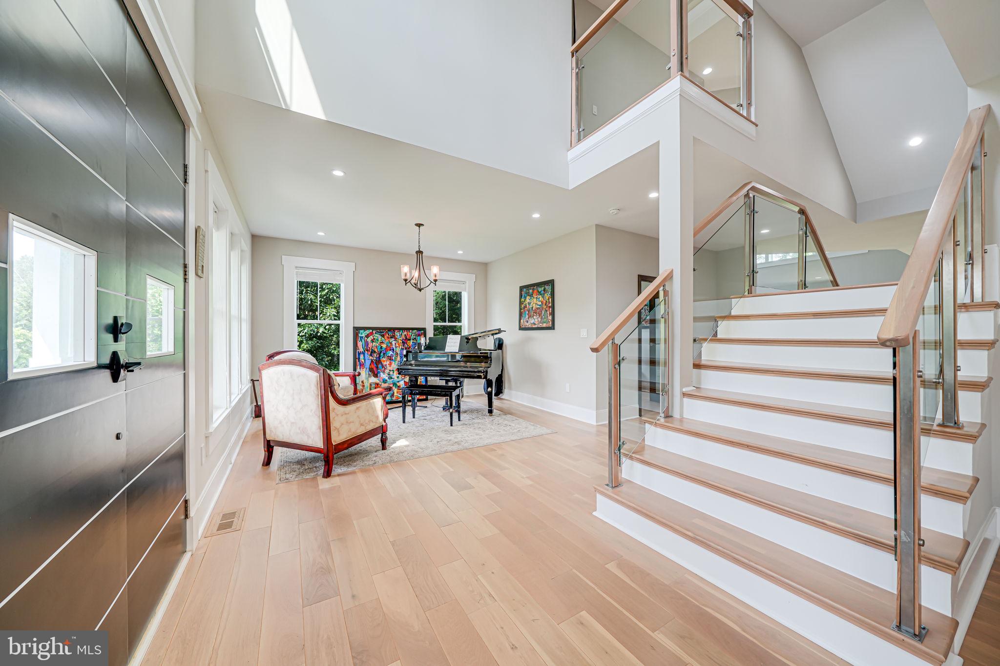 9908 BLAKE LANE
