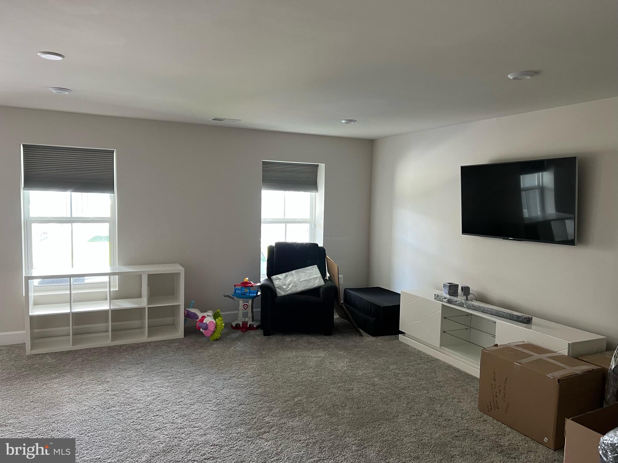 EMBREY MILL - Residential Lease