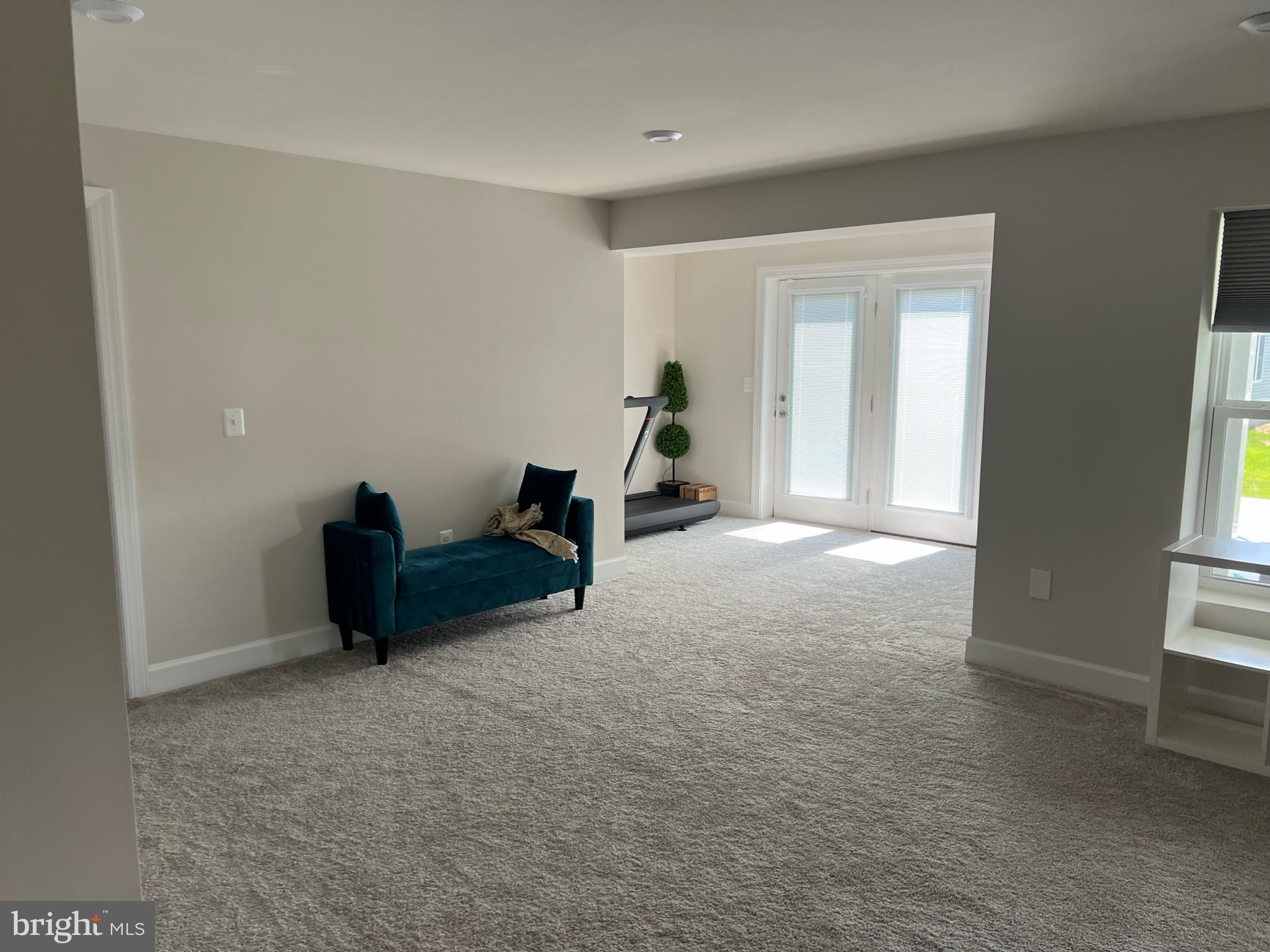 EMBREY MILL - Residential Lease