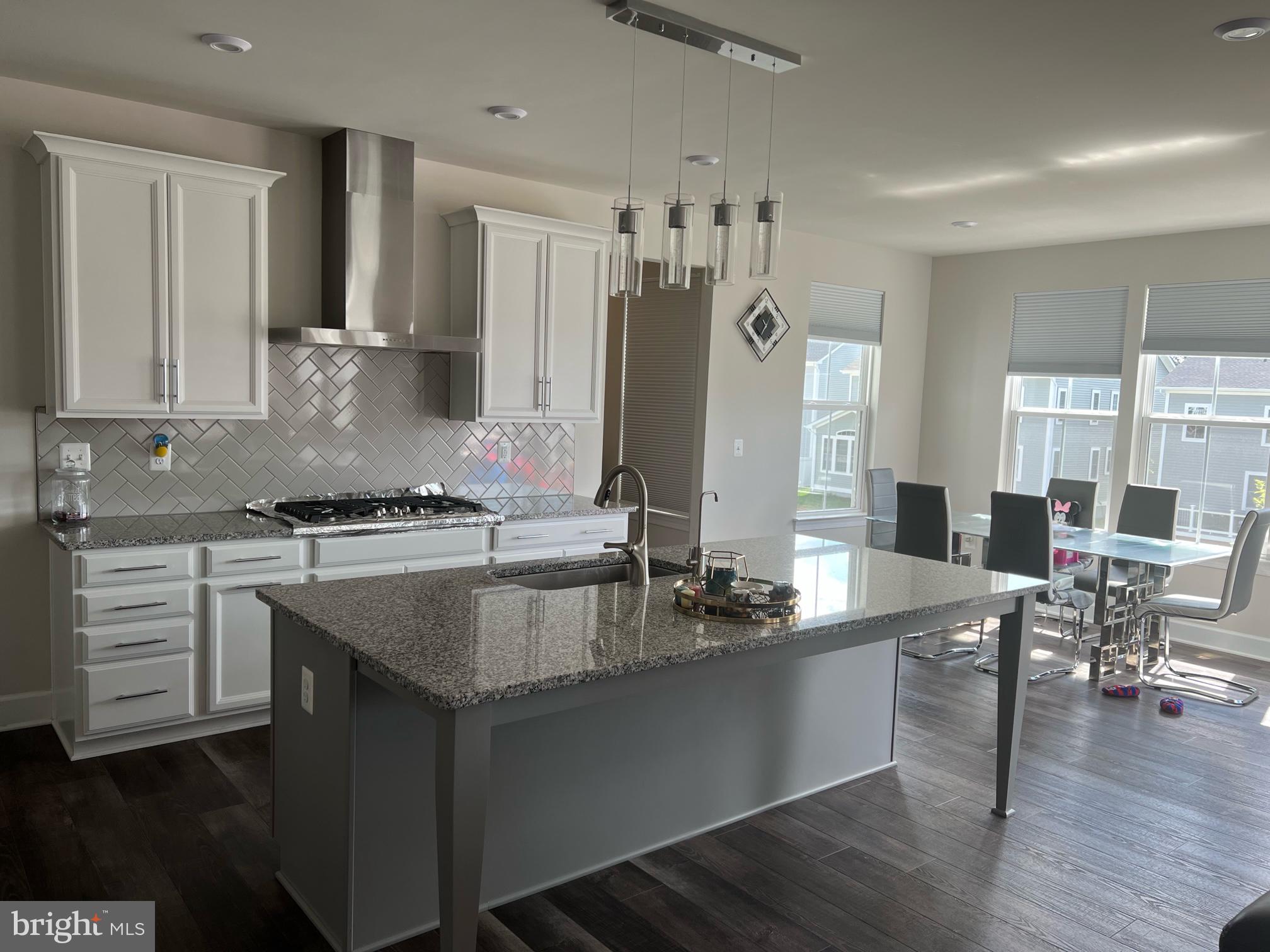 EMBREY MILL - Residential Lease