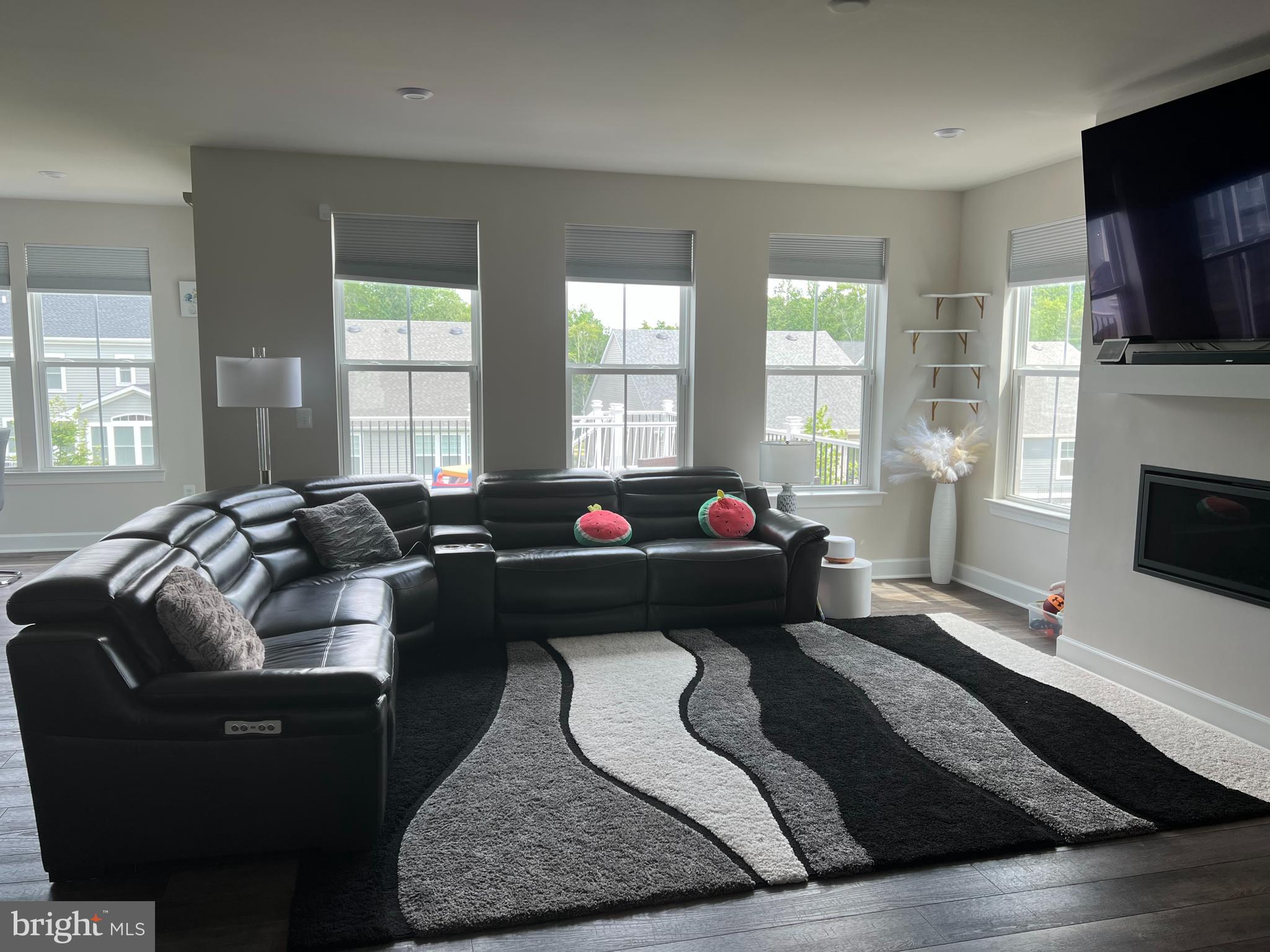 EMBREY MILL - Residential Lease