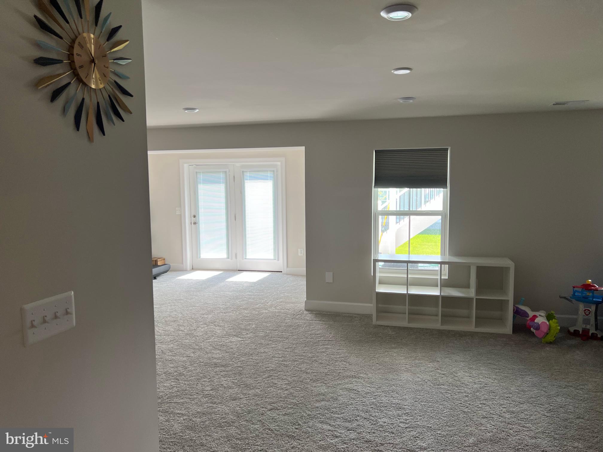 EMBREY MILL - Residential Lease