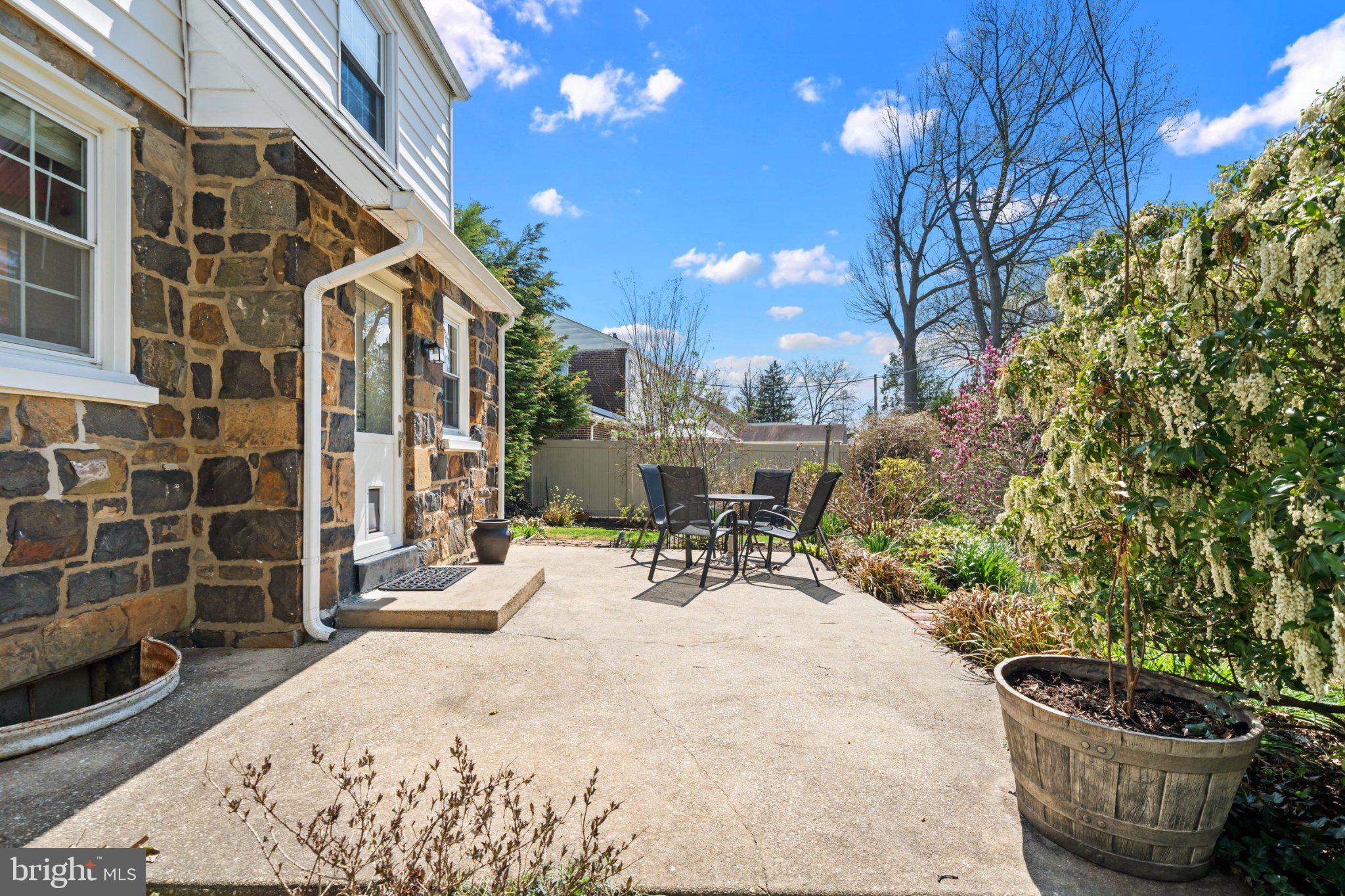 512 LENNOX ROAD