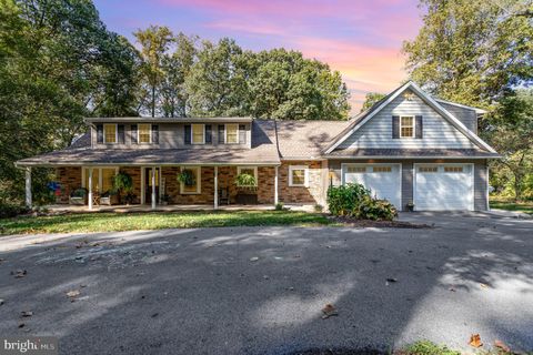 Photo of 6180 Poplar Path, ELIZABETHTOWN, PA 17022 (MLS # PALA2076540)