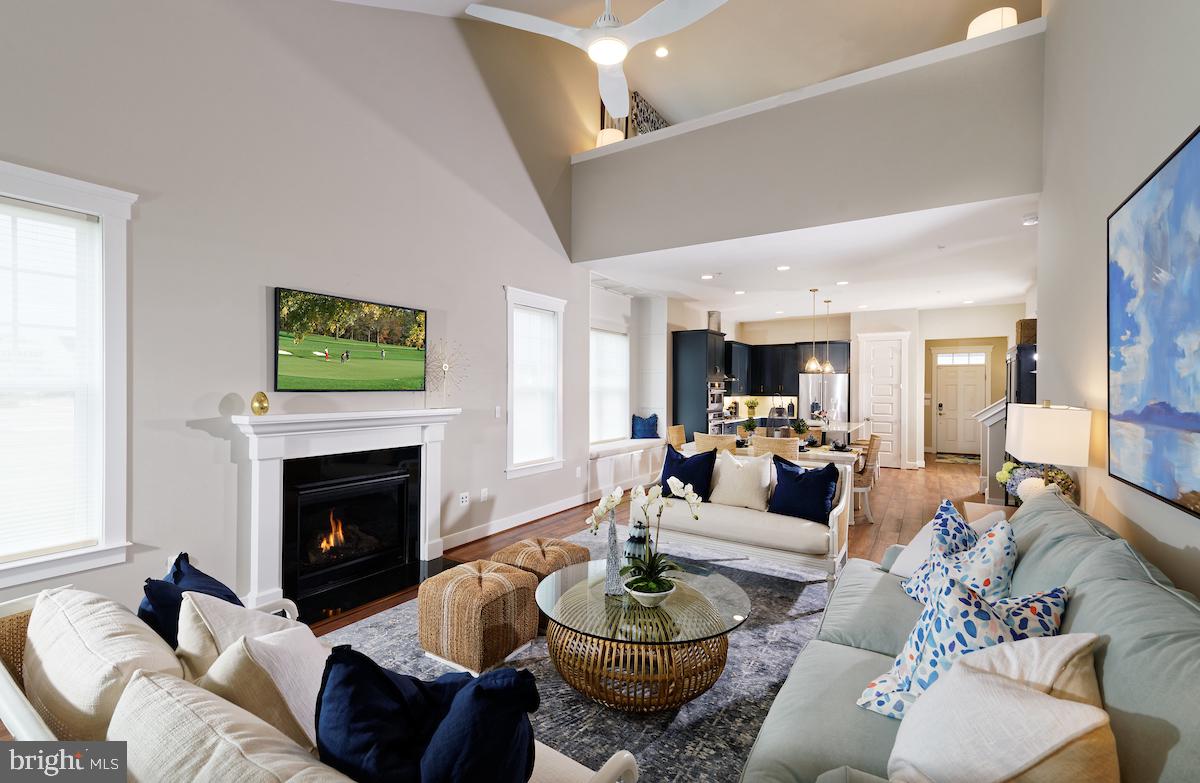 TWO RIVERS - Residential