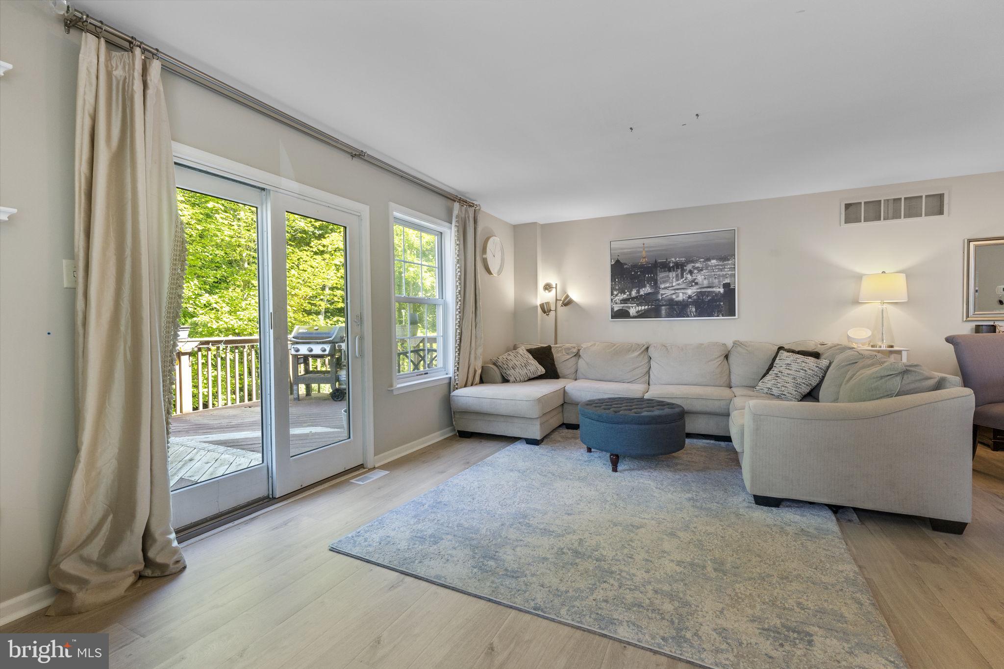 PINE TREE RIDGE - Residential