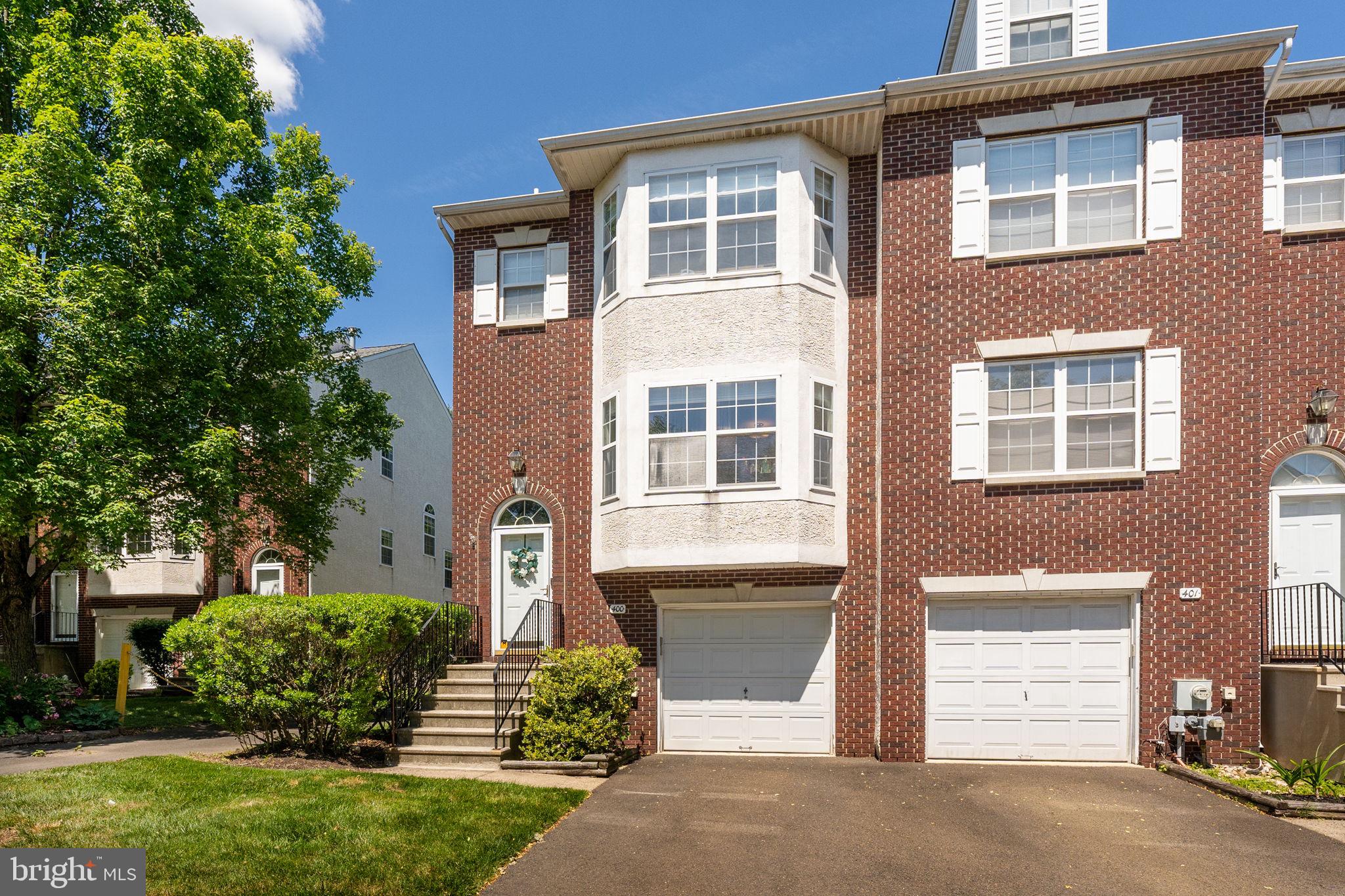 PINE TREE RIDGE - Residential