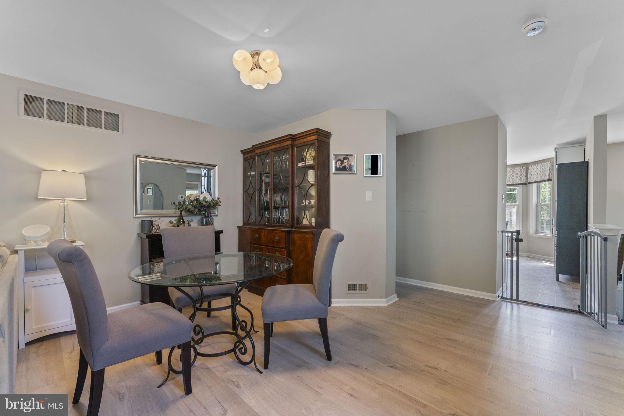 PINE TREE RIDGE - Residential