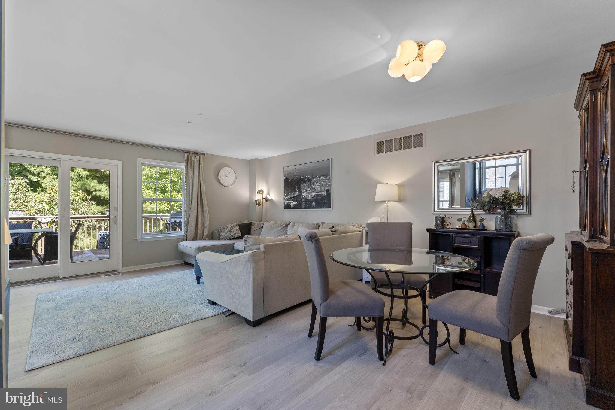 PINE TREE RIDGE - Residential