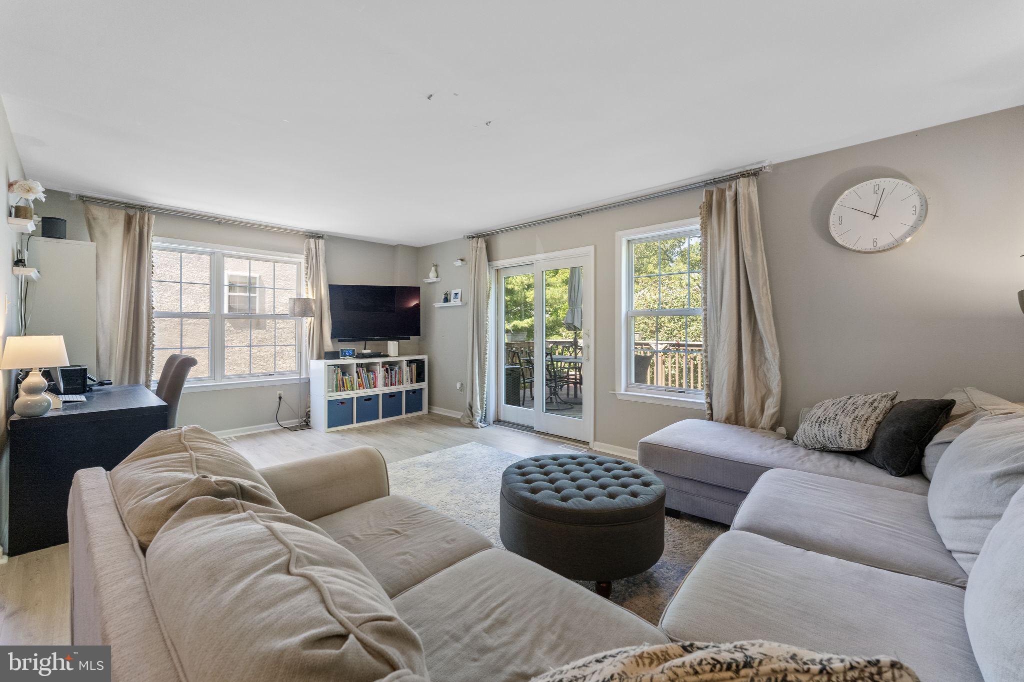 PINE TREE RIDGE - Residential