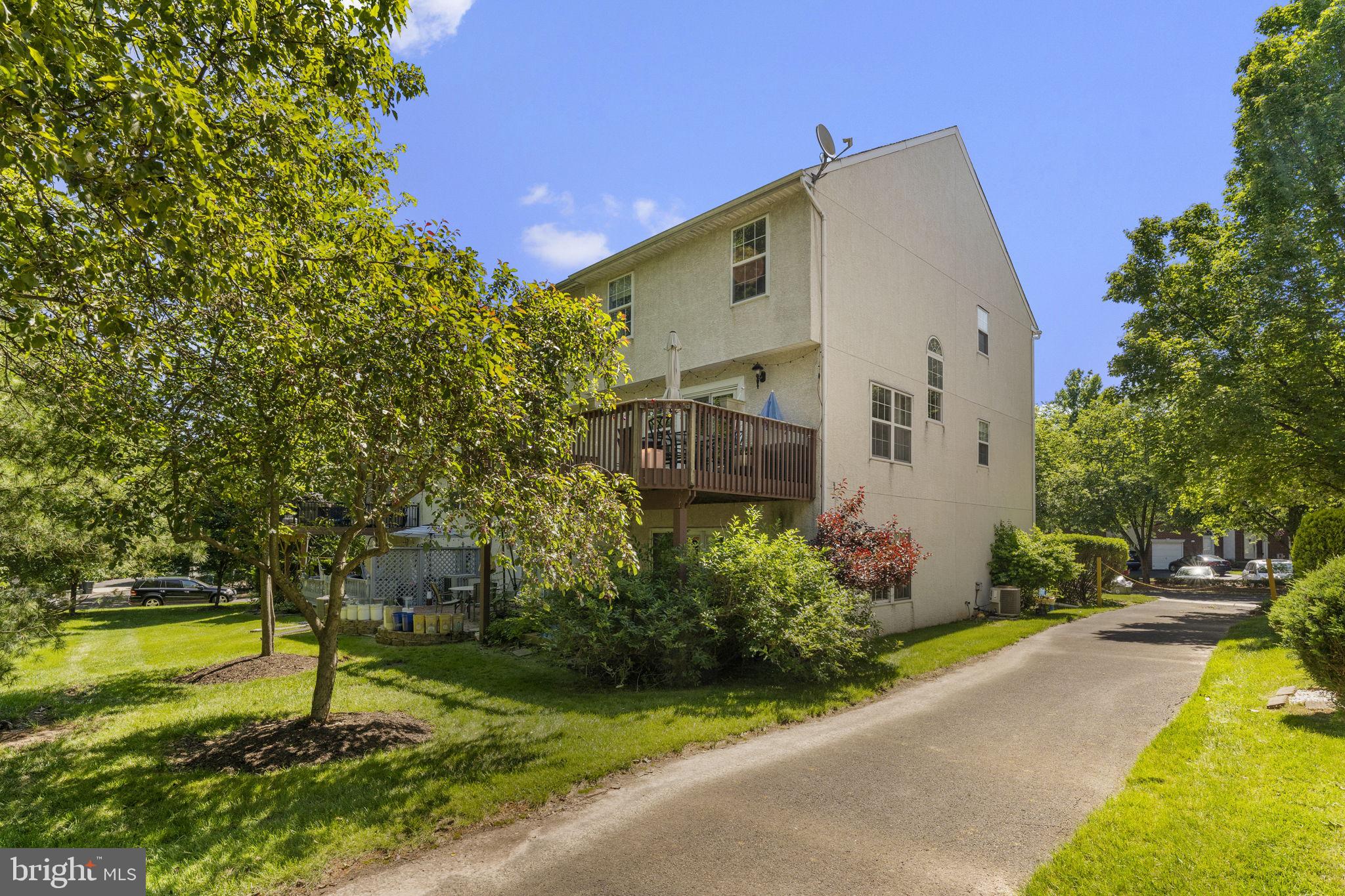 PINE TREE RIDGE - Residential