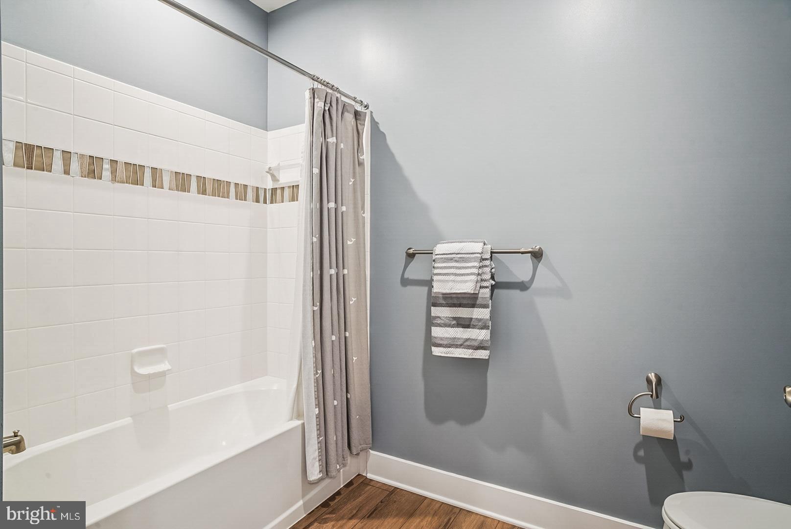 FOUR SEASONS AT KENT ISLAND - Residential