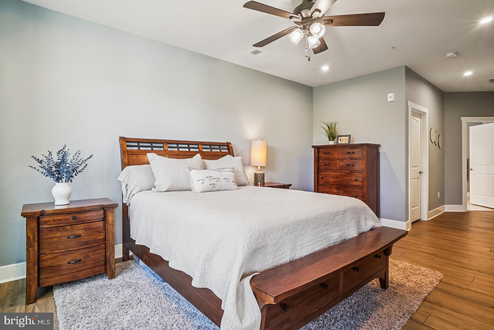 FOUR SEASONS AT KENT ISLAND - Residential