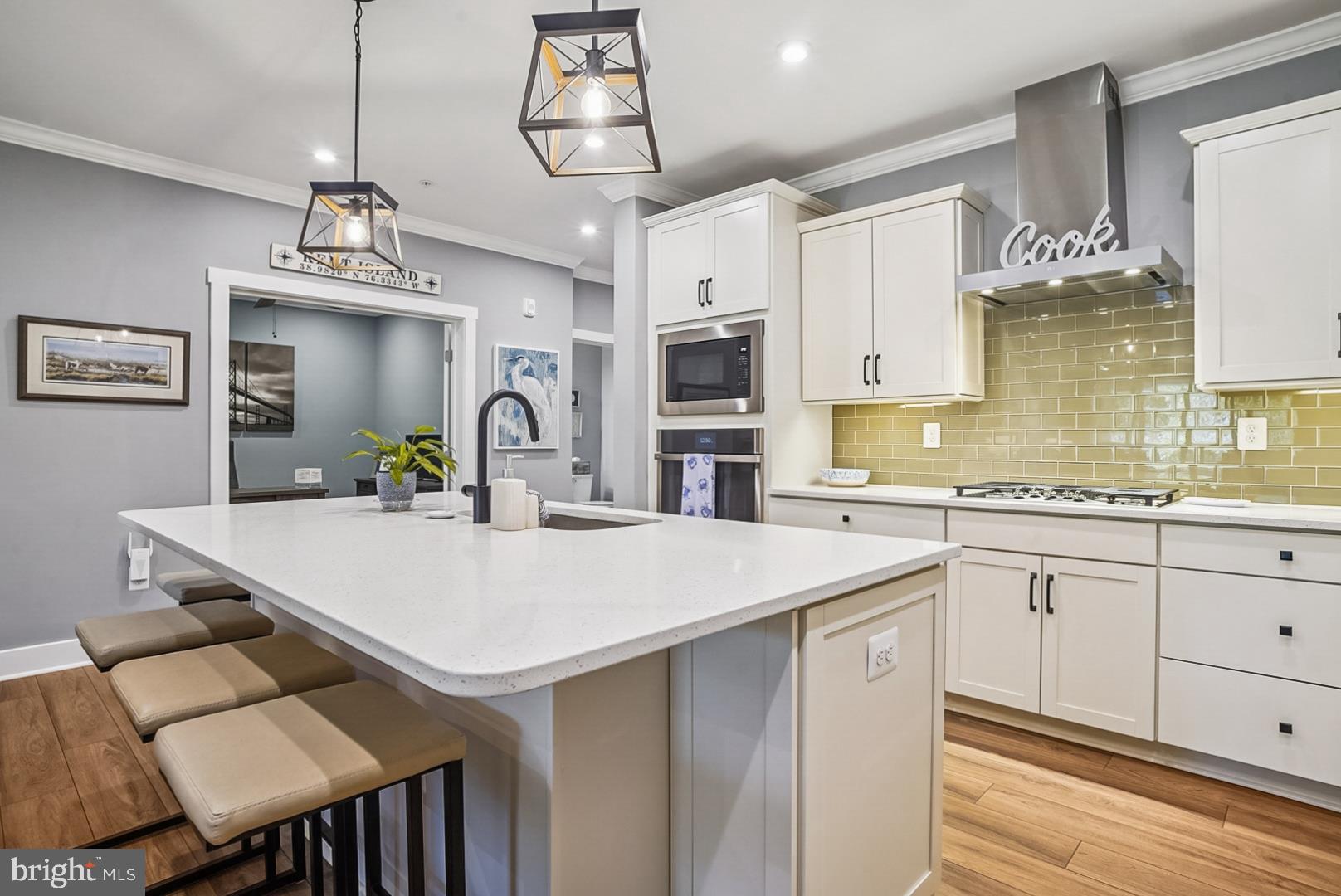 FOUR SEASONS AT KENT ISLAND - Residential