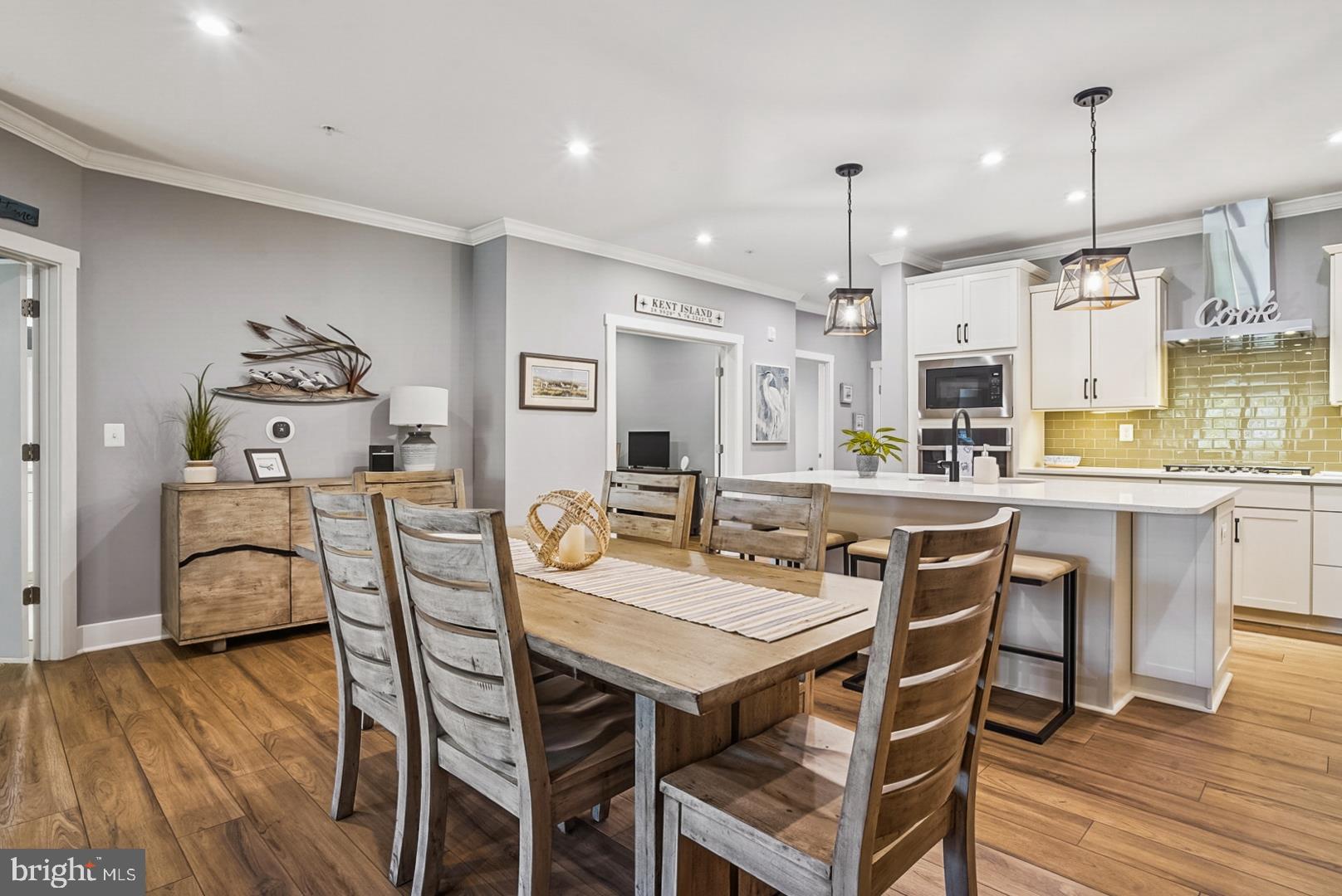 FOUR SEASONS AT KENT ISLAND - Residential