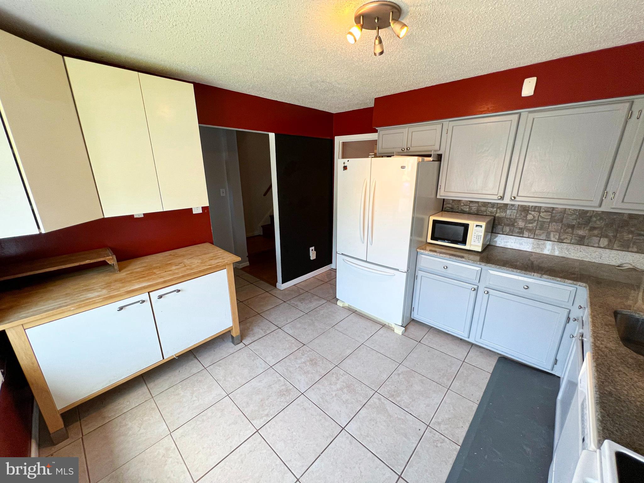 LAKE RIDGE - Residential Lease