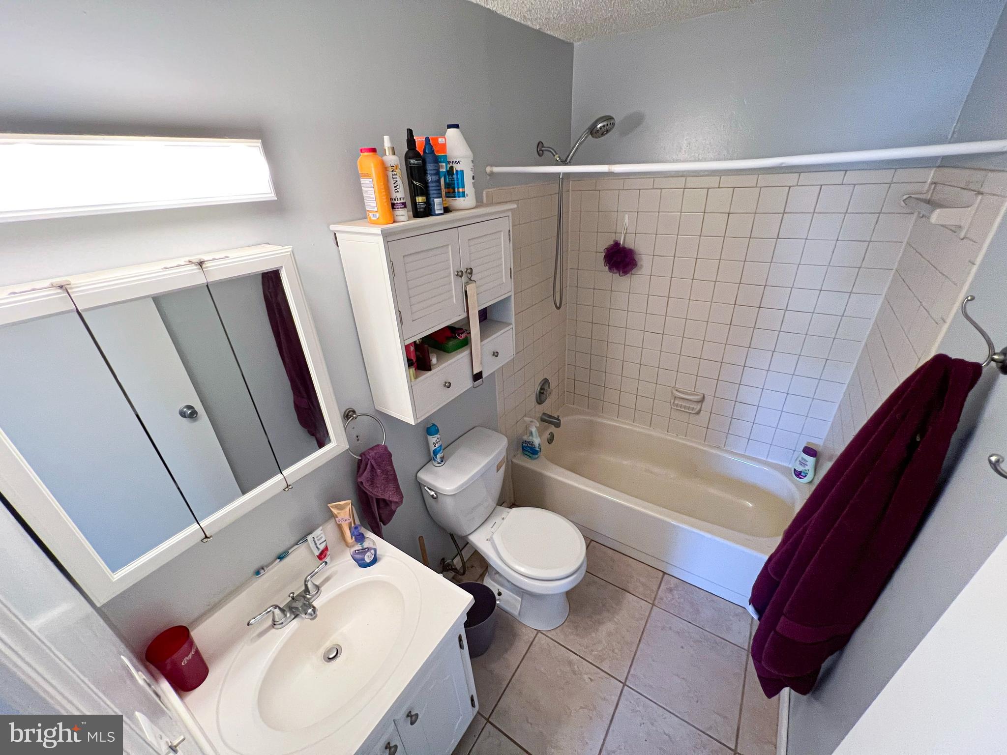 LAKE RIDGE - Residential Lease