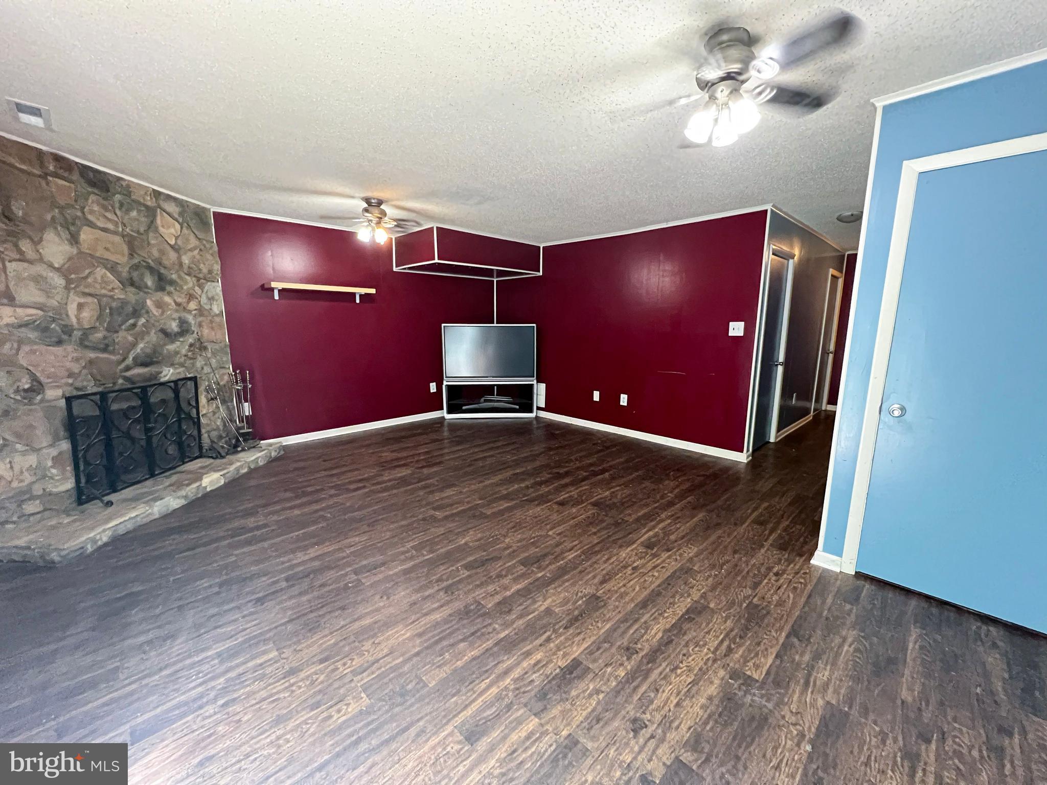 LAKE RIDGE - Residential Lease