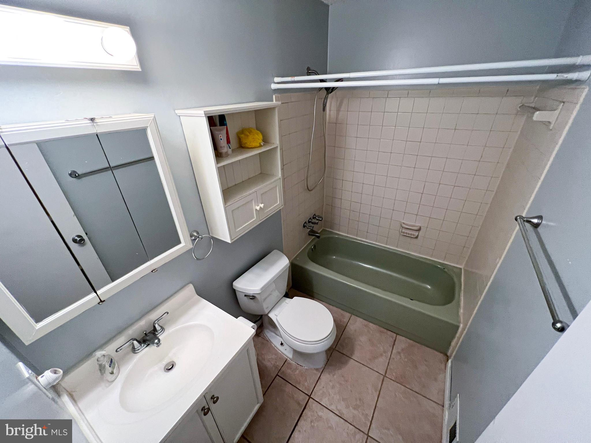 LAKE RIDGE - Residential Lease