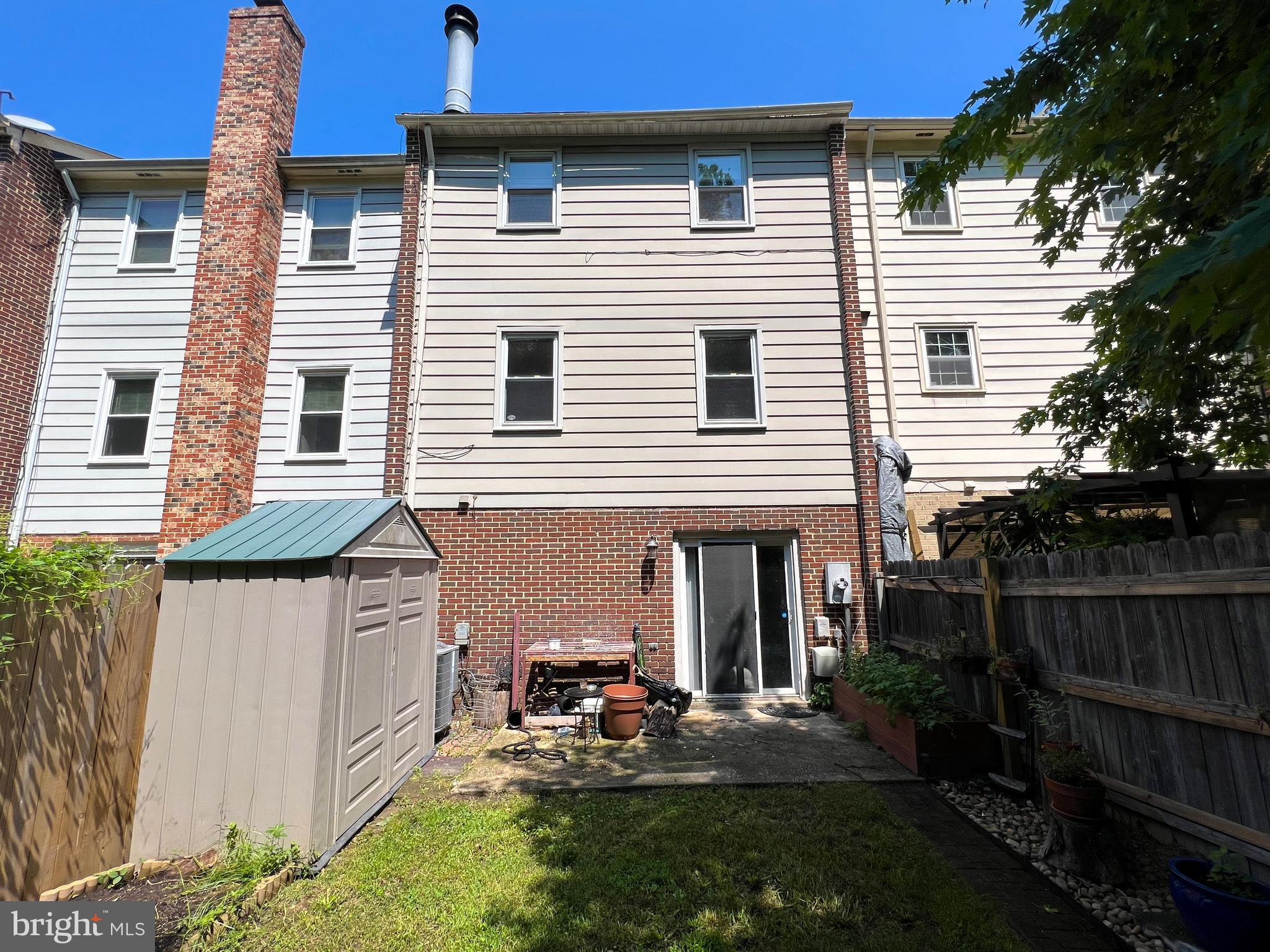 LAKE RIDGE - Residential Lease