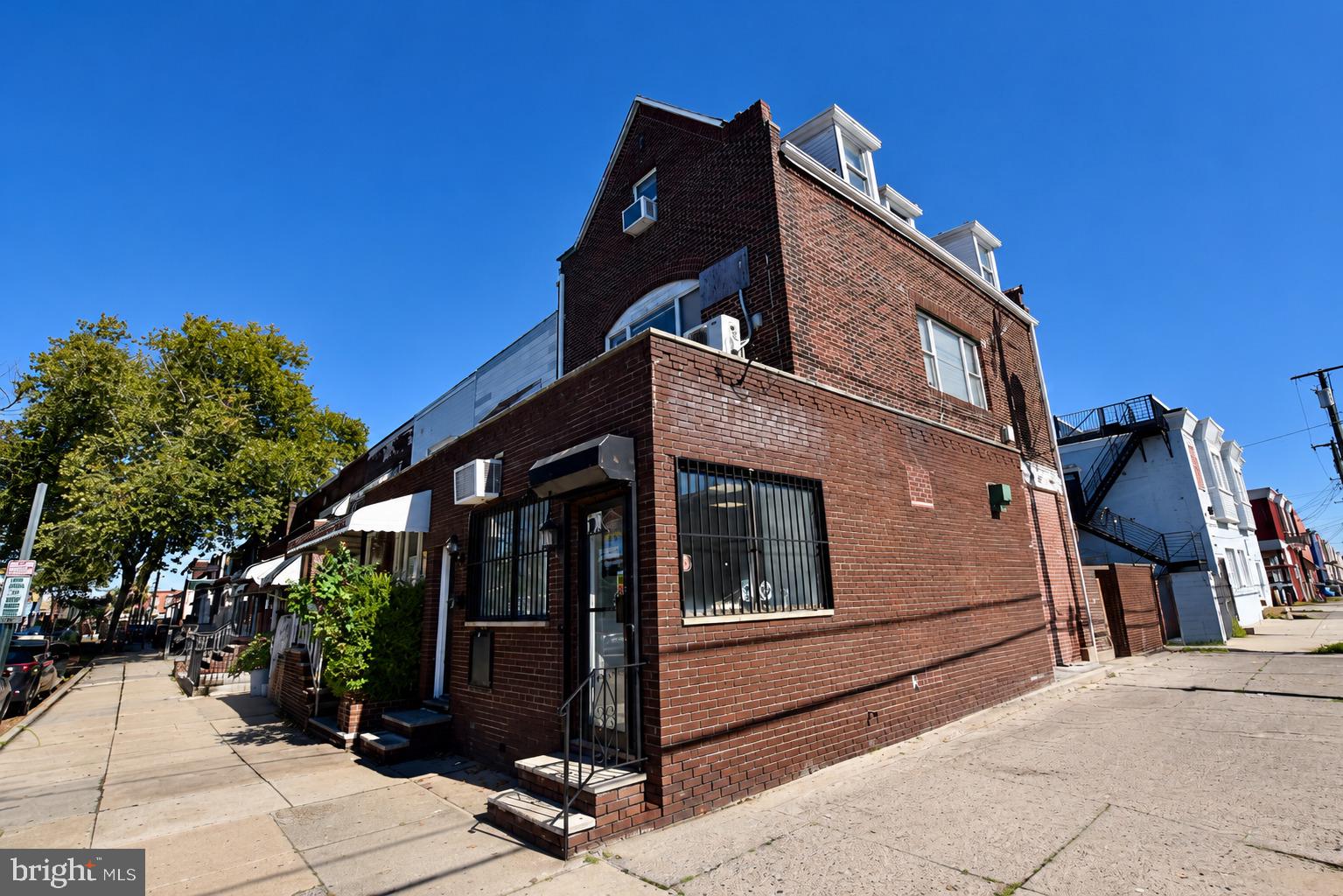 2747 S 7TH STREET
