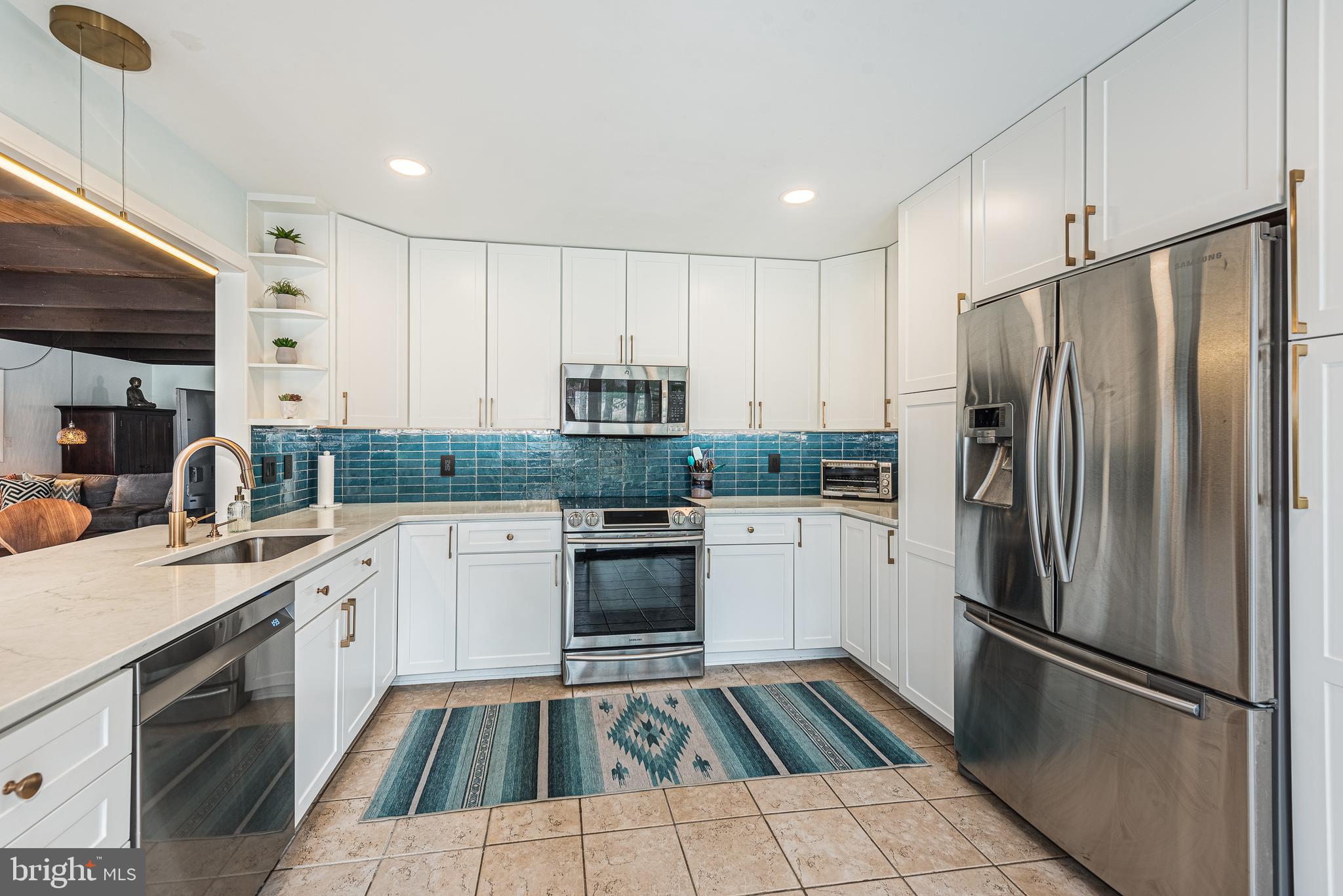 SUMMER HILL - Residential