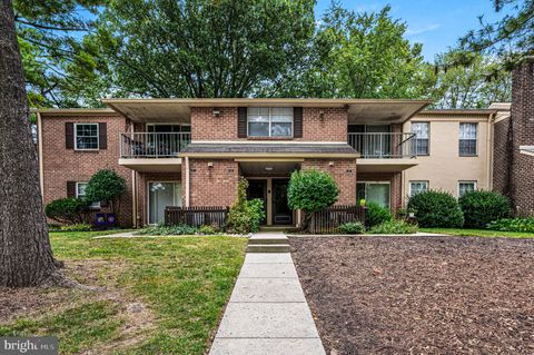 43 OLD FORGE CROSSING 43 DEVON PA 19333