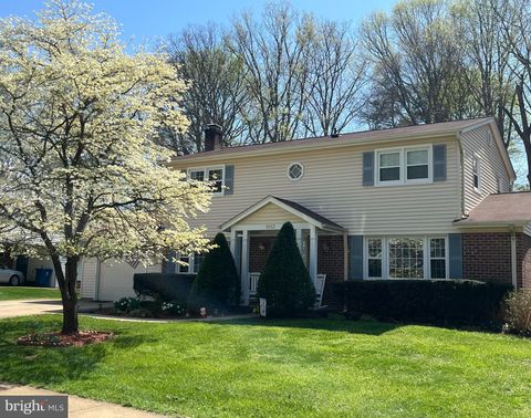 Photo of 9113 Donna Dean Drive, SPRINGFIELD, VA 22153 (MLS # VAFX2301212)