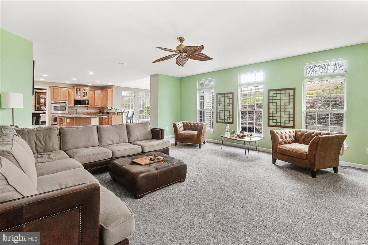 GALYN MANOR - Residential