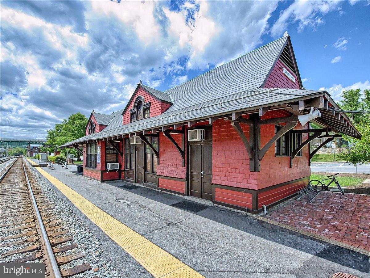 GALYN MANOR - Residential