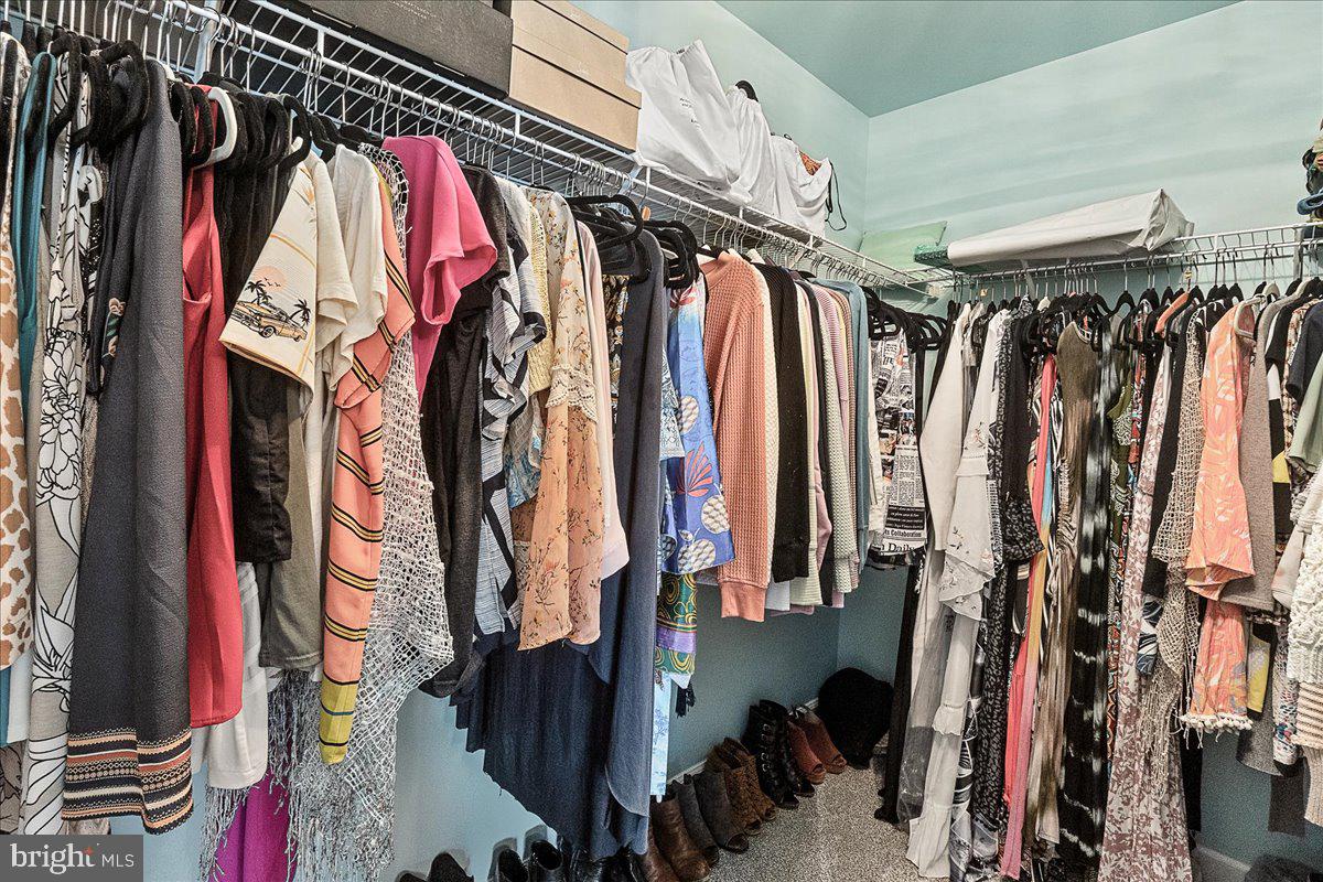 GALYN MANOR - Residential