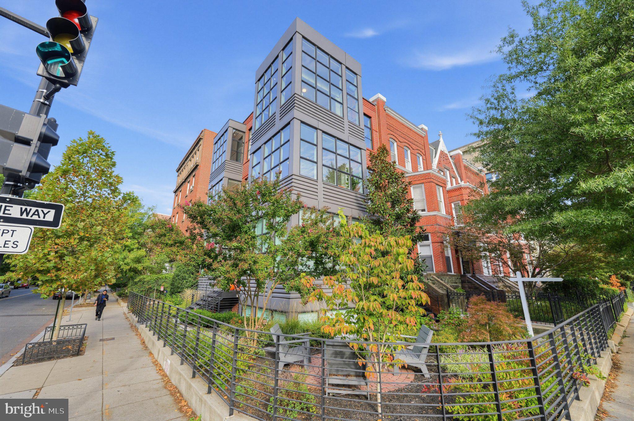 1500 17TH STREET NW B
