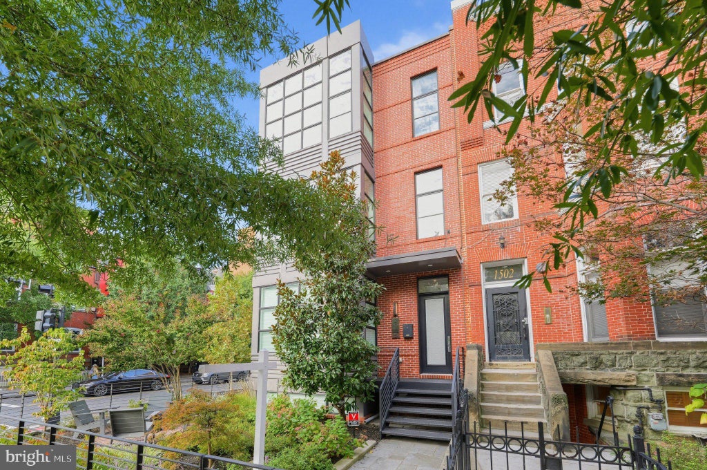 Photo of 1500 17th Street NW #B, WASHINGTON, DC 20036 (MLS # DCDC2258634)