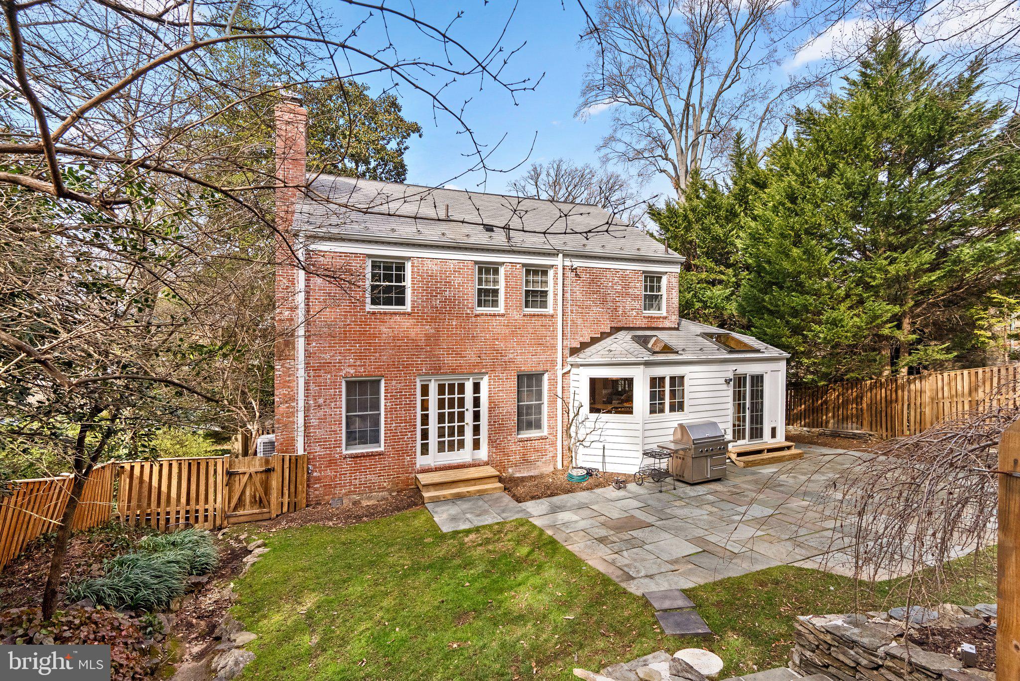 CHEVY CHASE - Residential