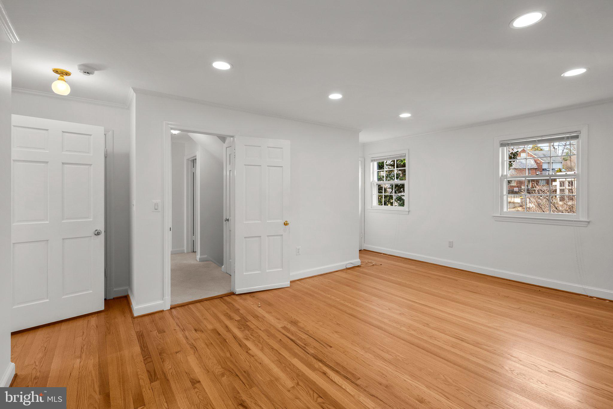 CHEVY CHASE - Residential