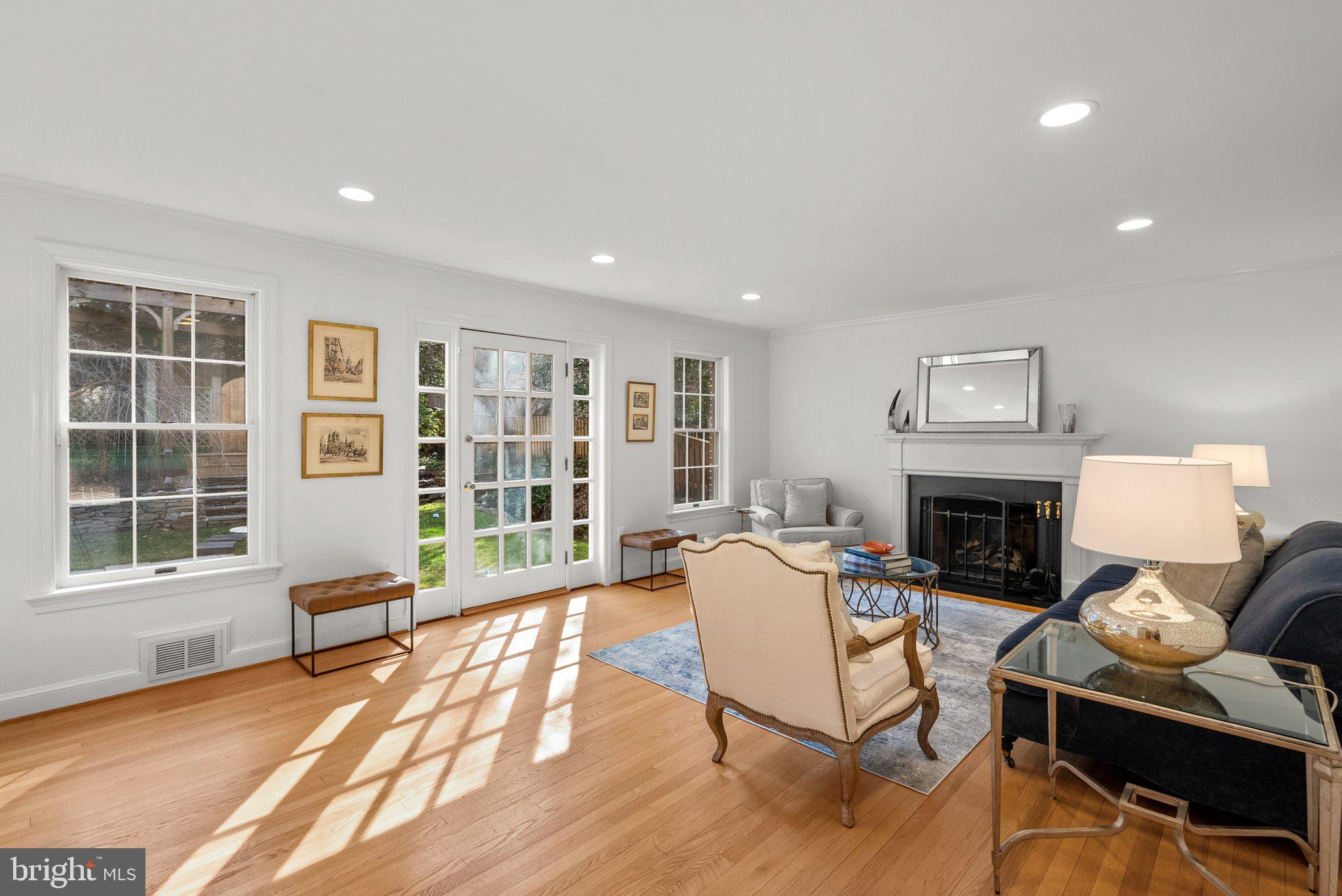 CHEVY CHASE - Residential