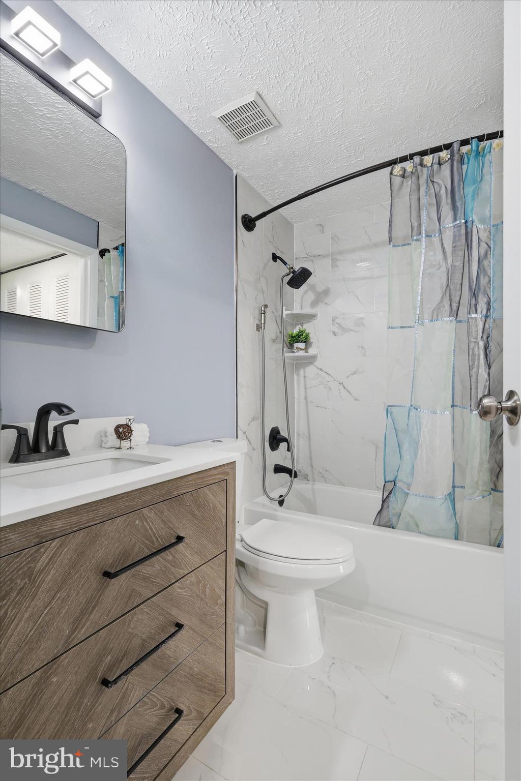 SUGARLAND RUN - Residential