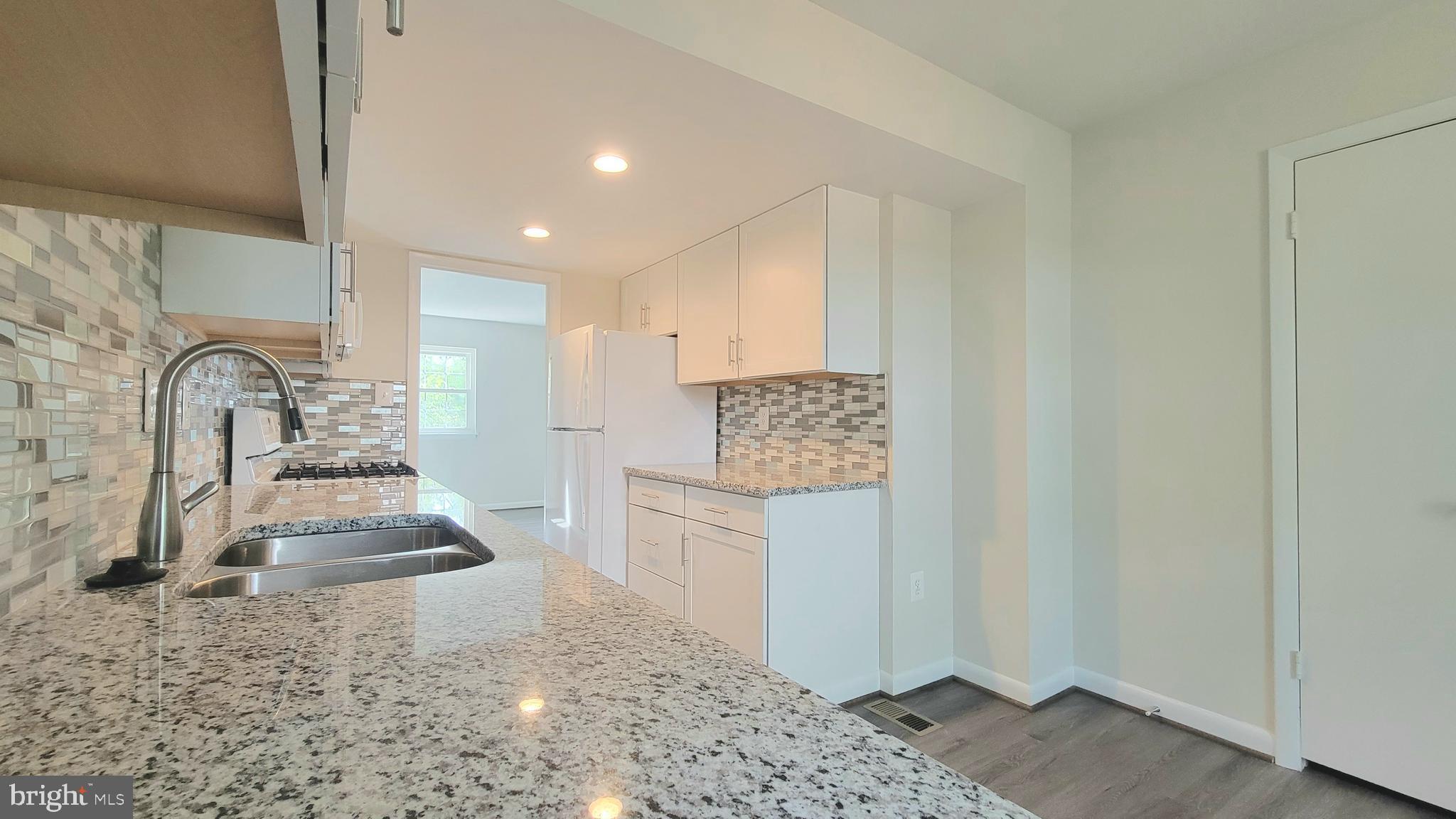 DALE CITY - Residential Lease