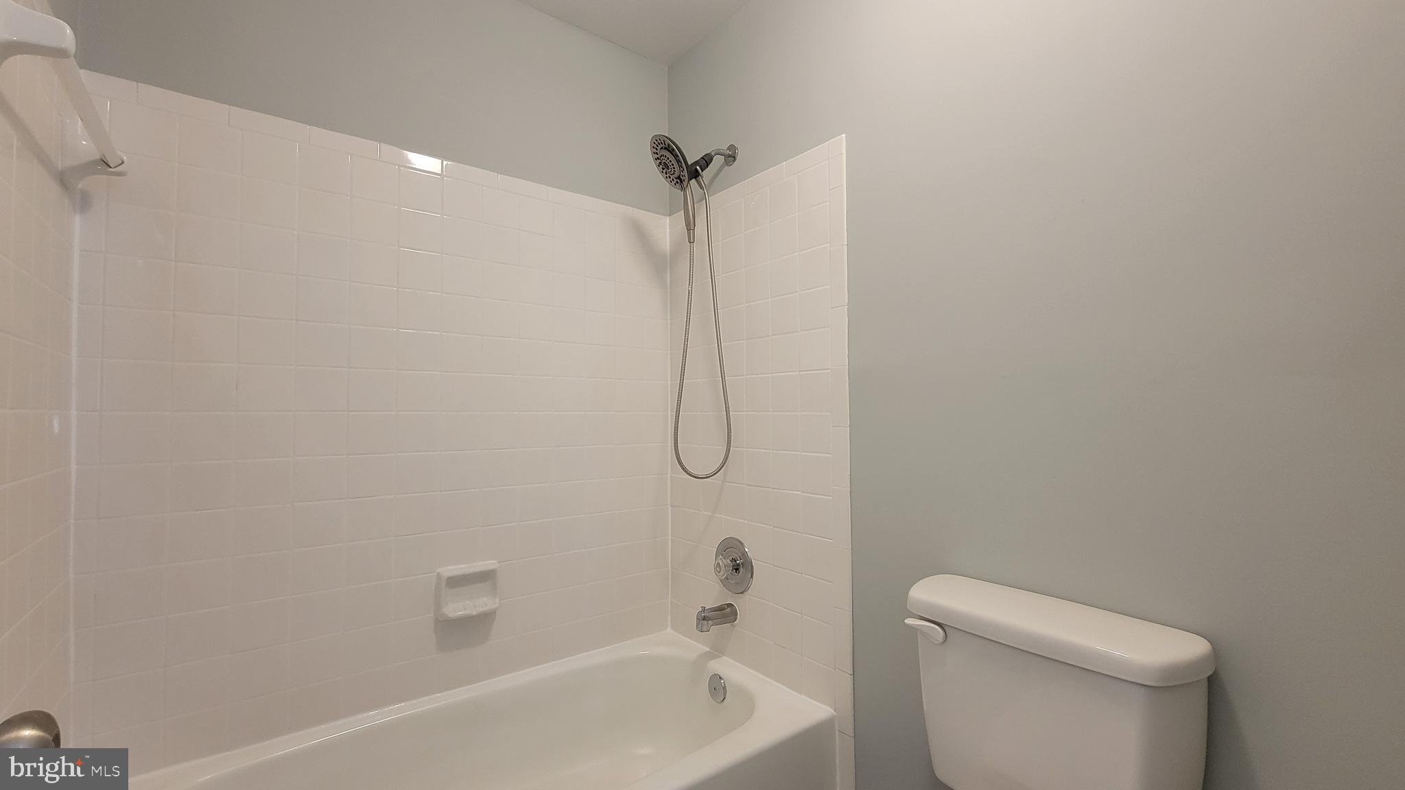 DALE CITY - Residential Lease