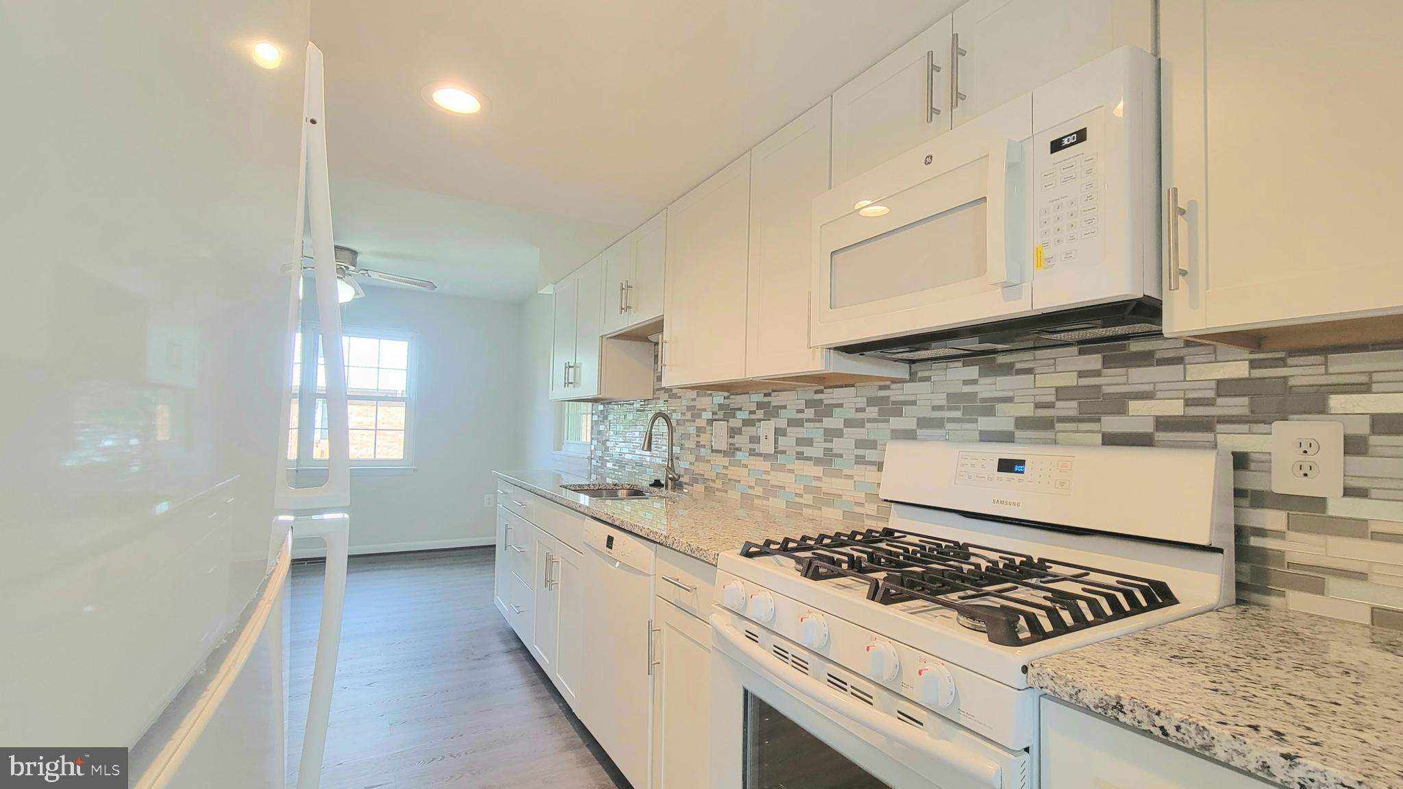 DALE CITY - Residential Lease