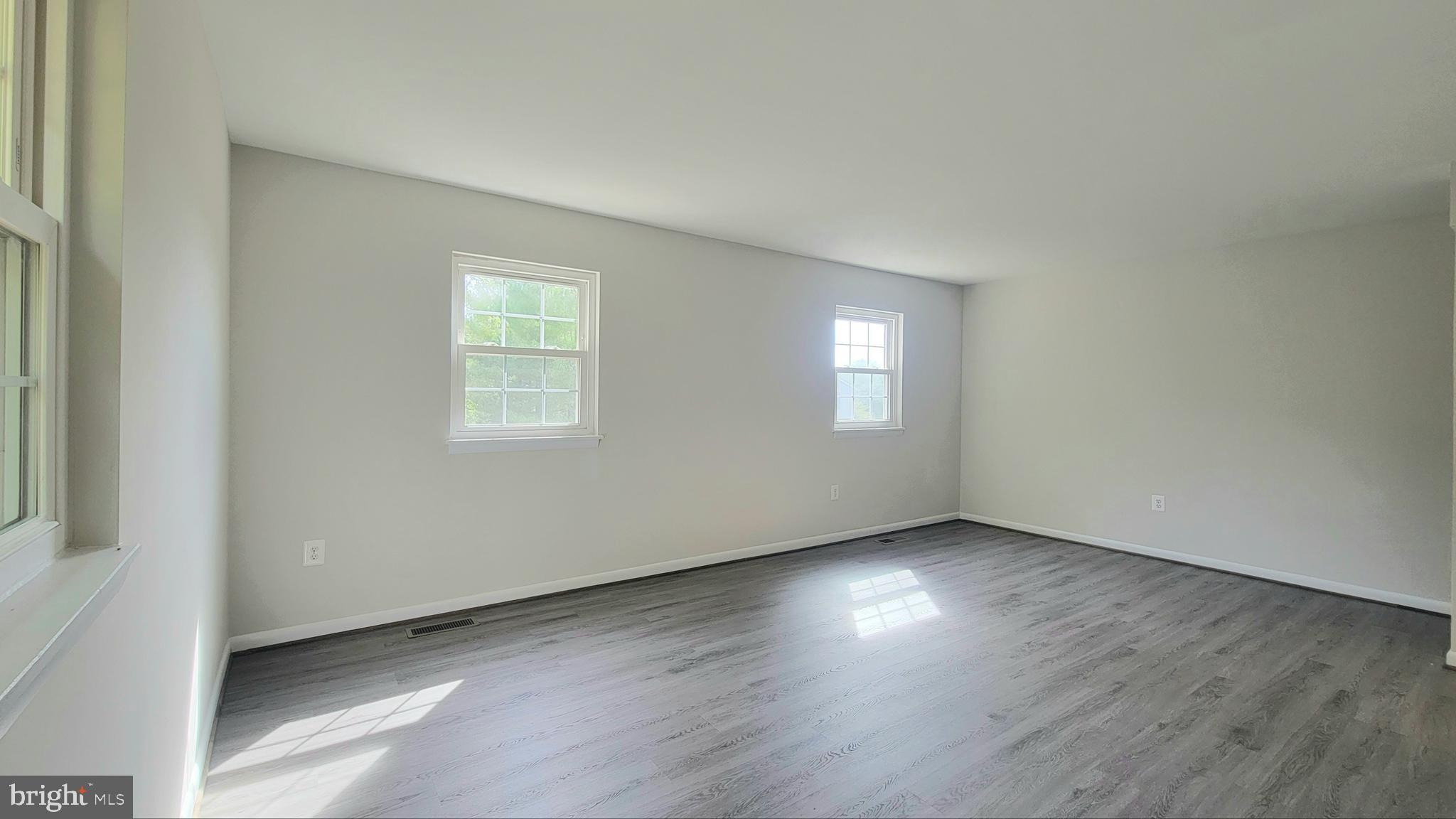 DALE CITY - Residential Lease