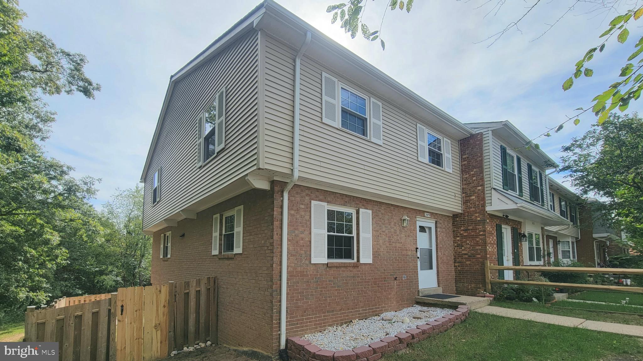 DALE CITY - Residential Lease