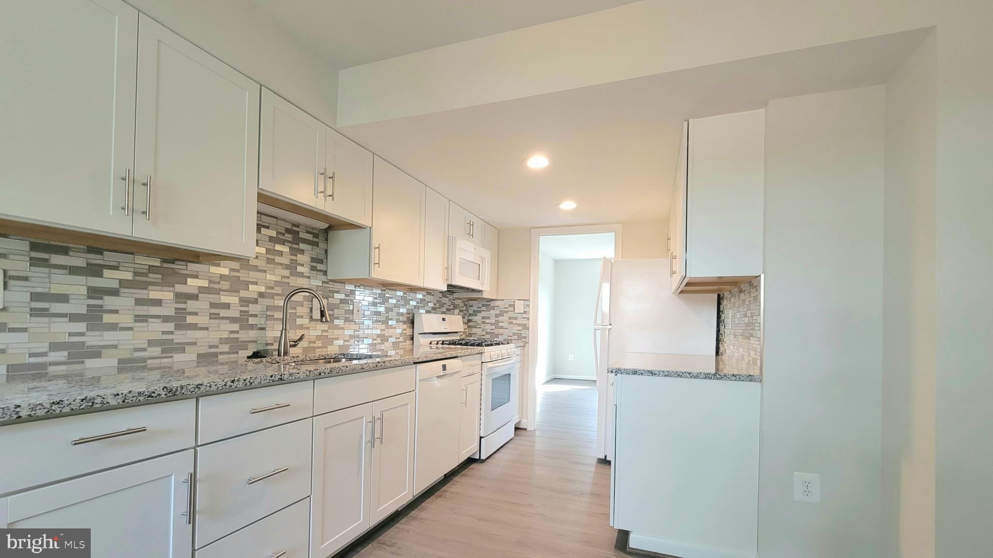 DALE CITY - Residential Lease