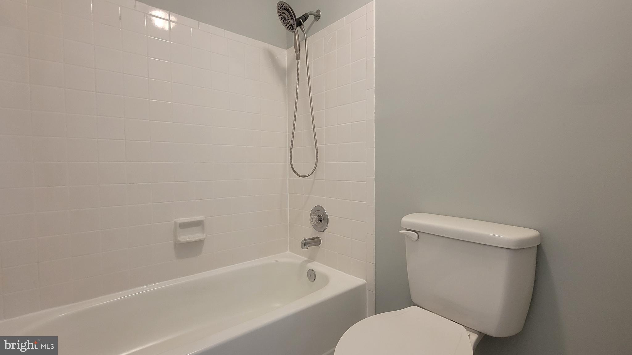 DALE CITY - Residential Lease