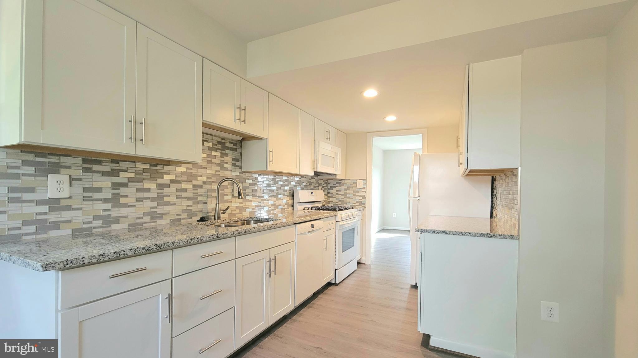 DALE CITY - Residential Lease