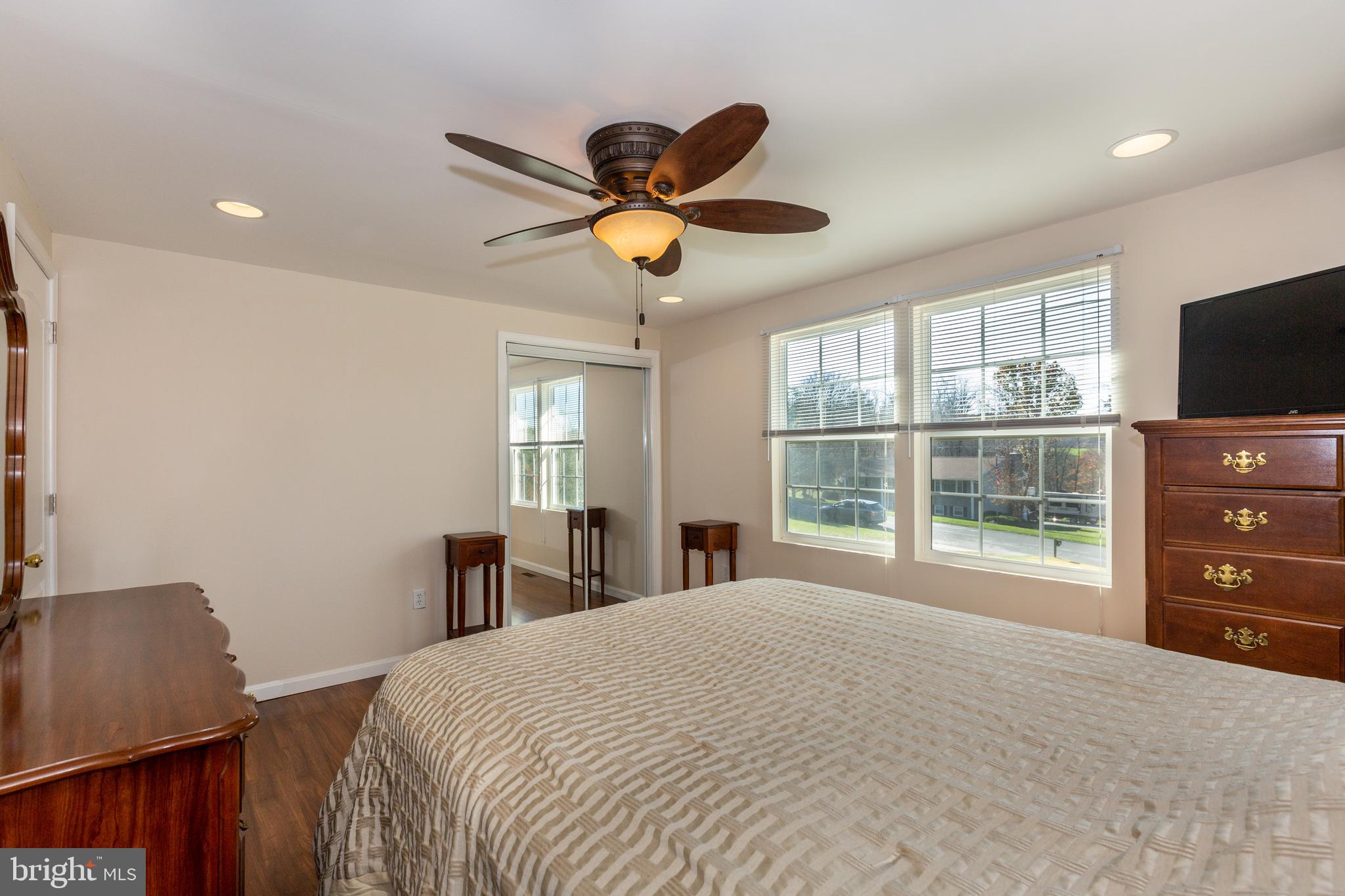 BOLLINGER ESTATES - Residential