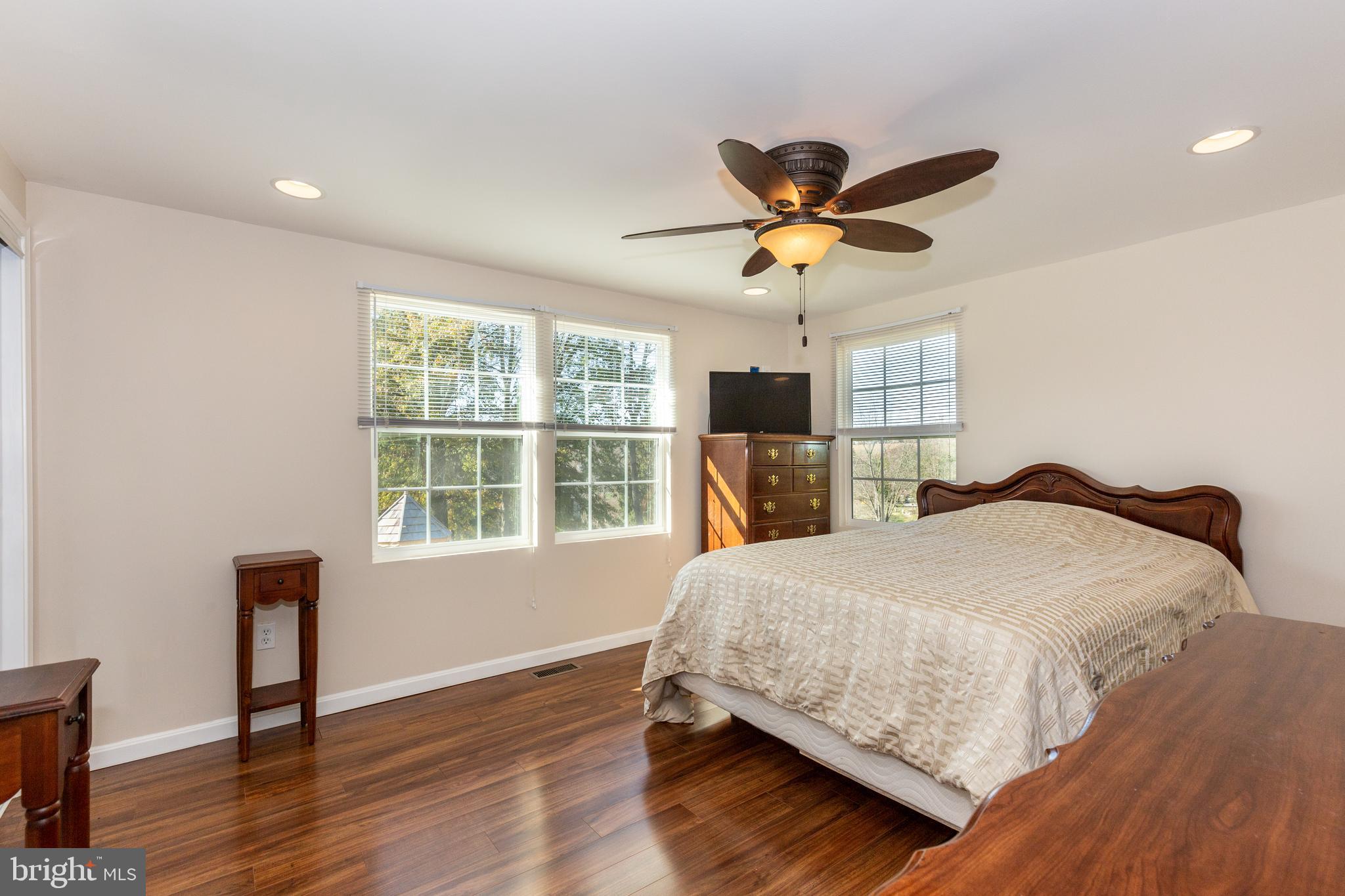 BOLLINGER ESTATES - Residential